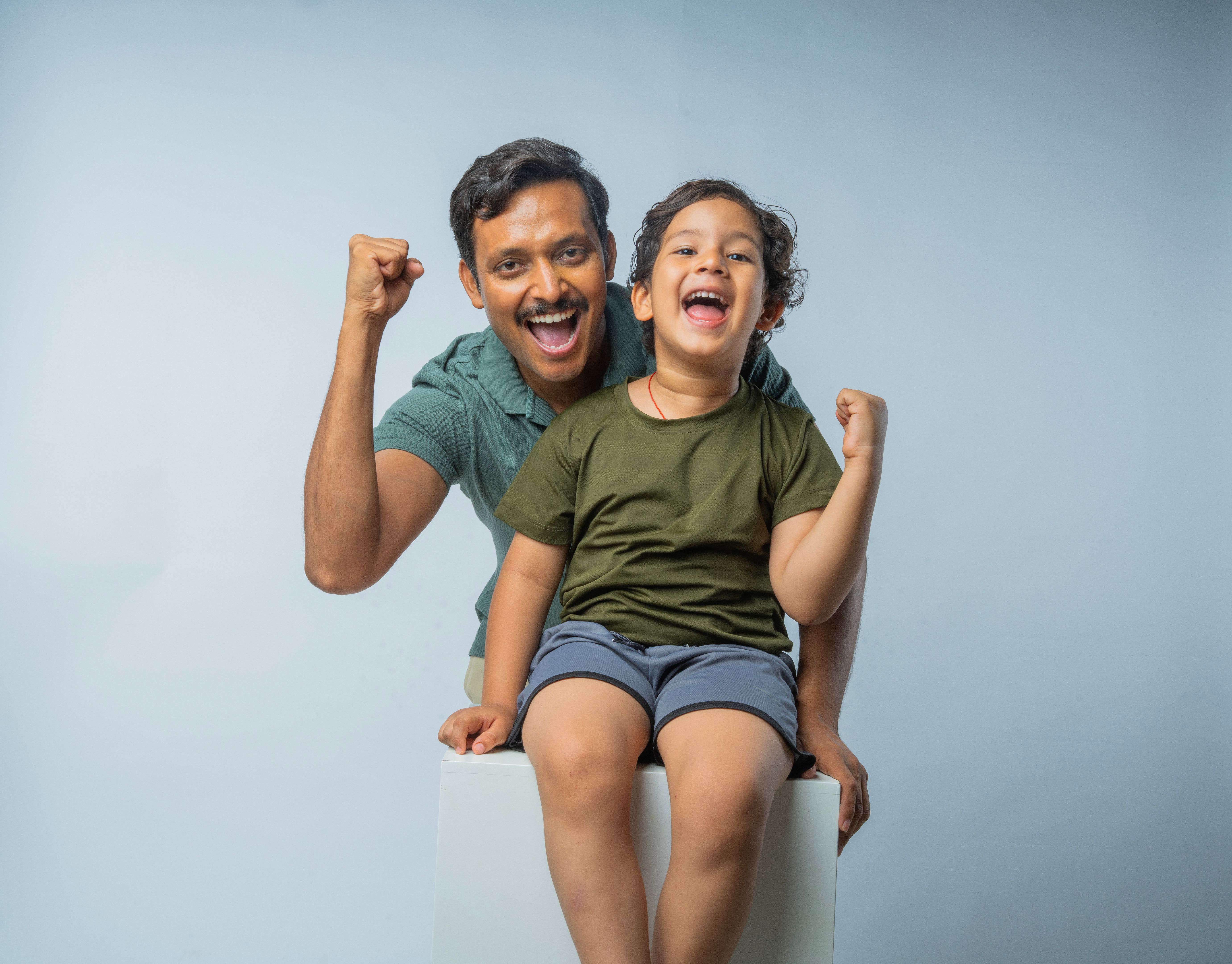 parent child celebrating