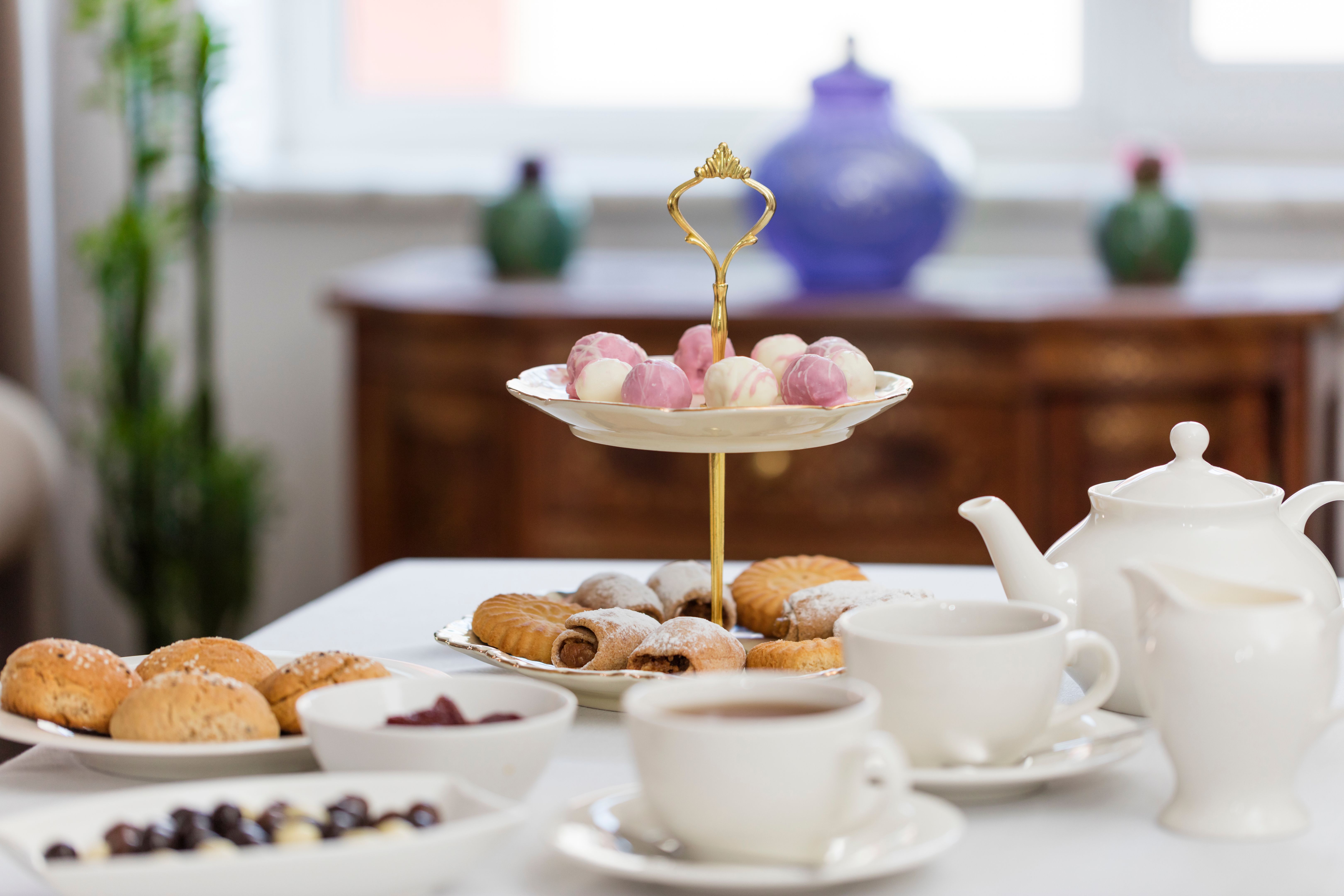 afternoon tea table setting