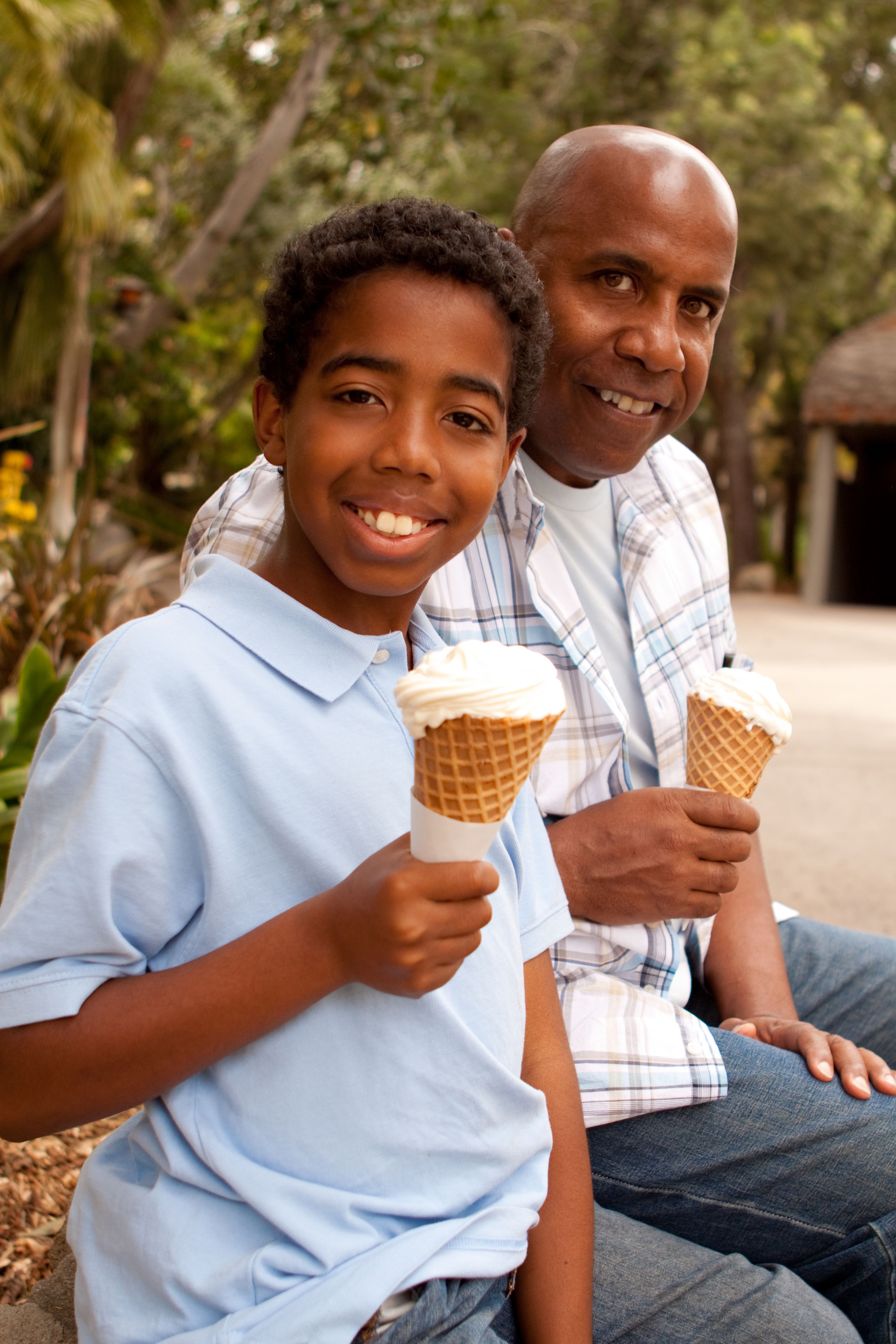 family eating ice cream