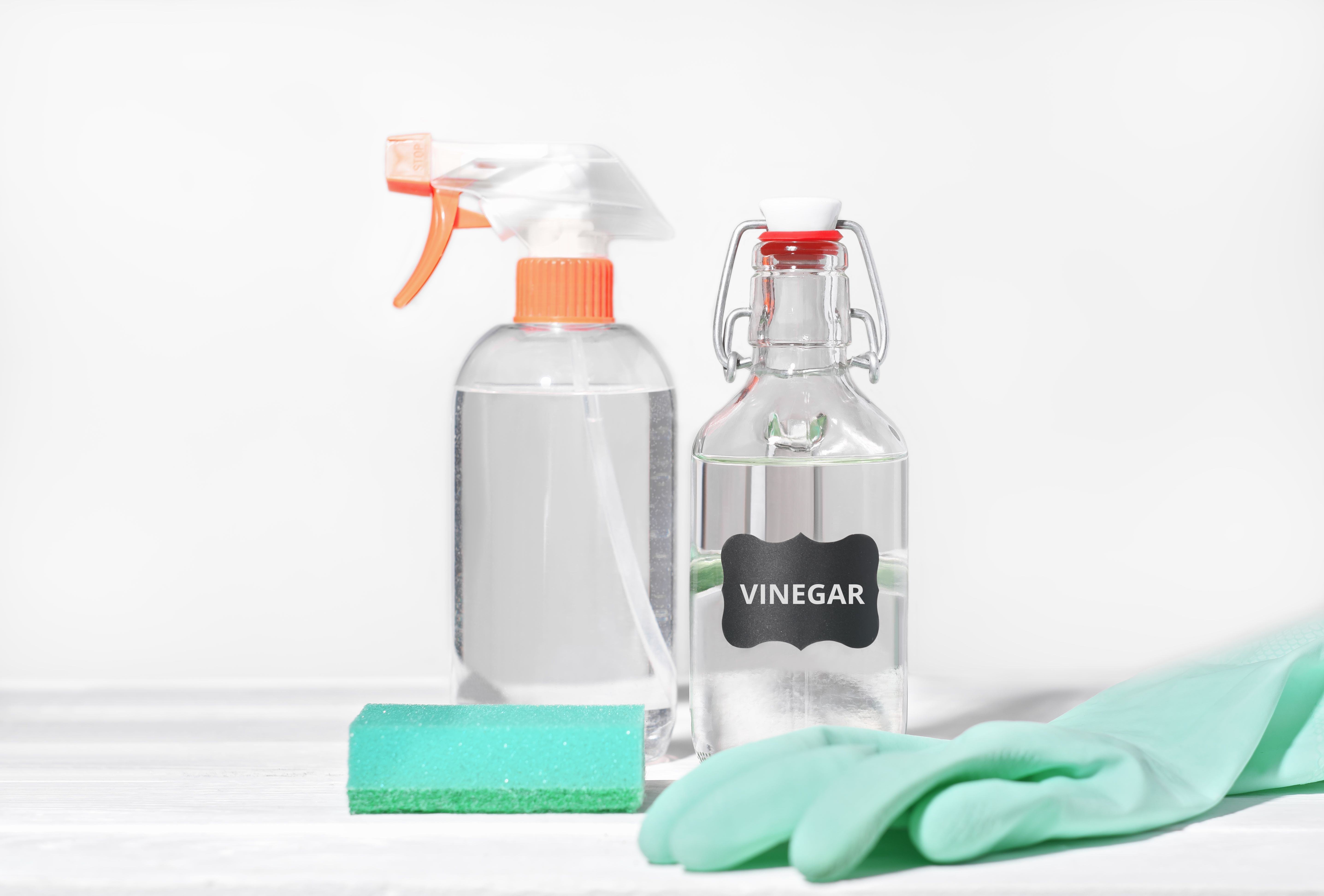cleaning with vinegar