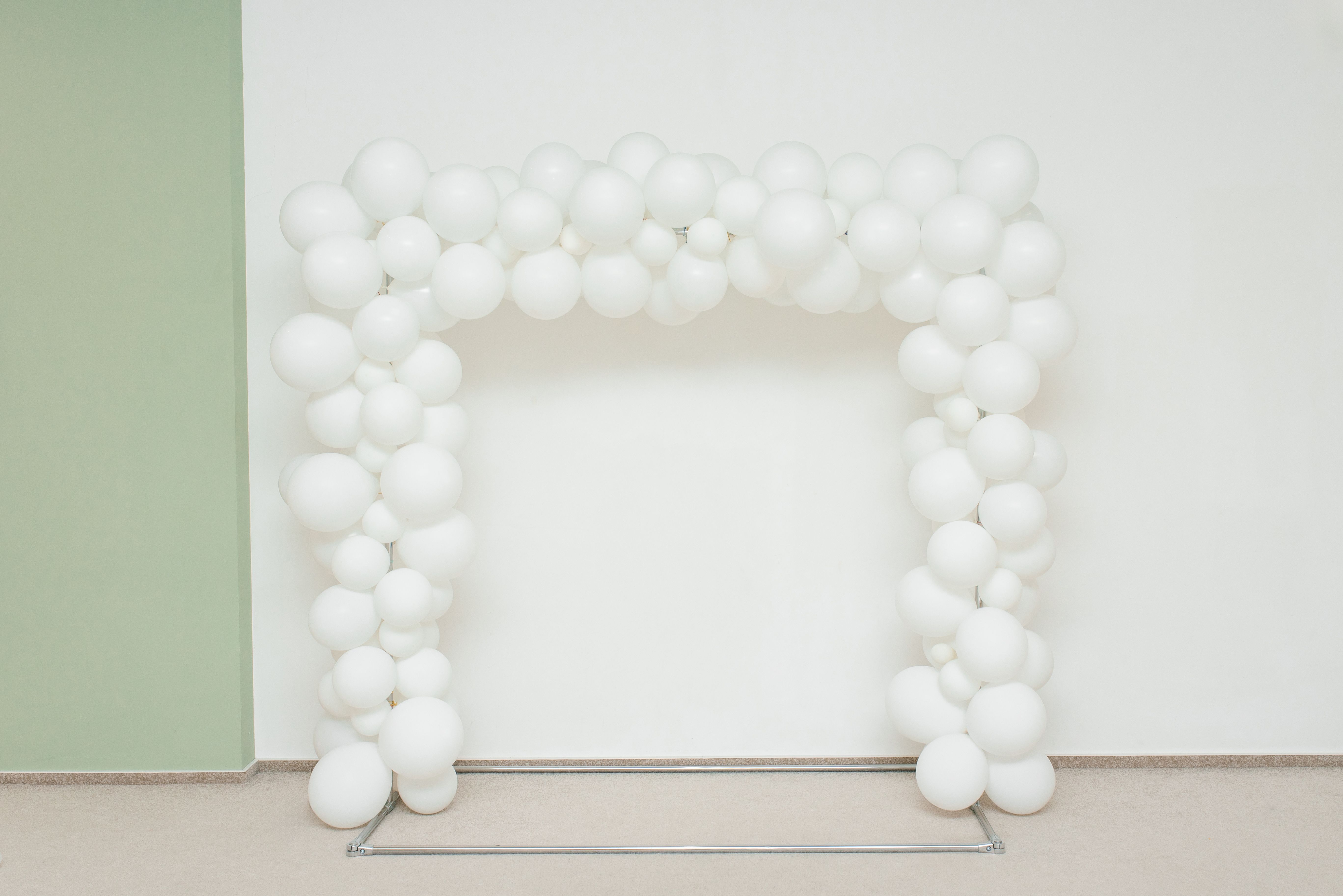 nautical balloon arch