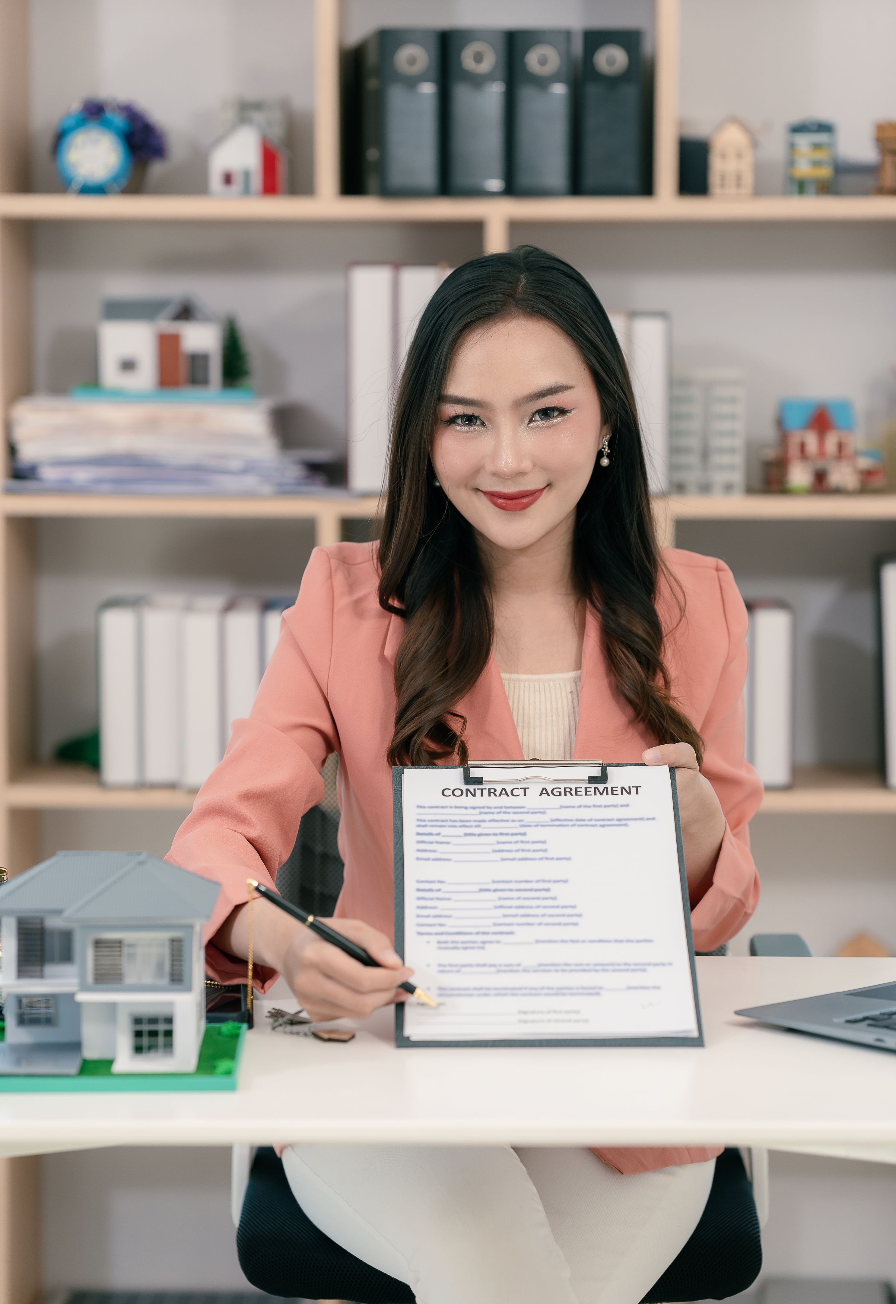 letting agent office