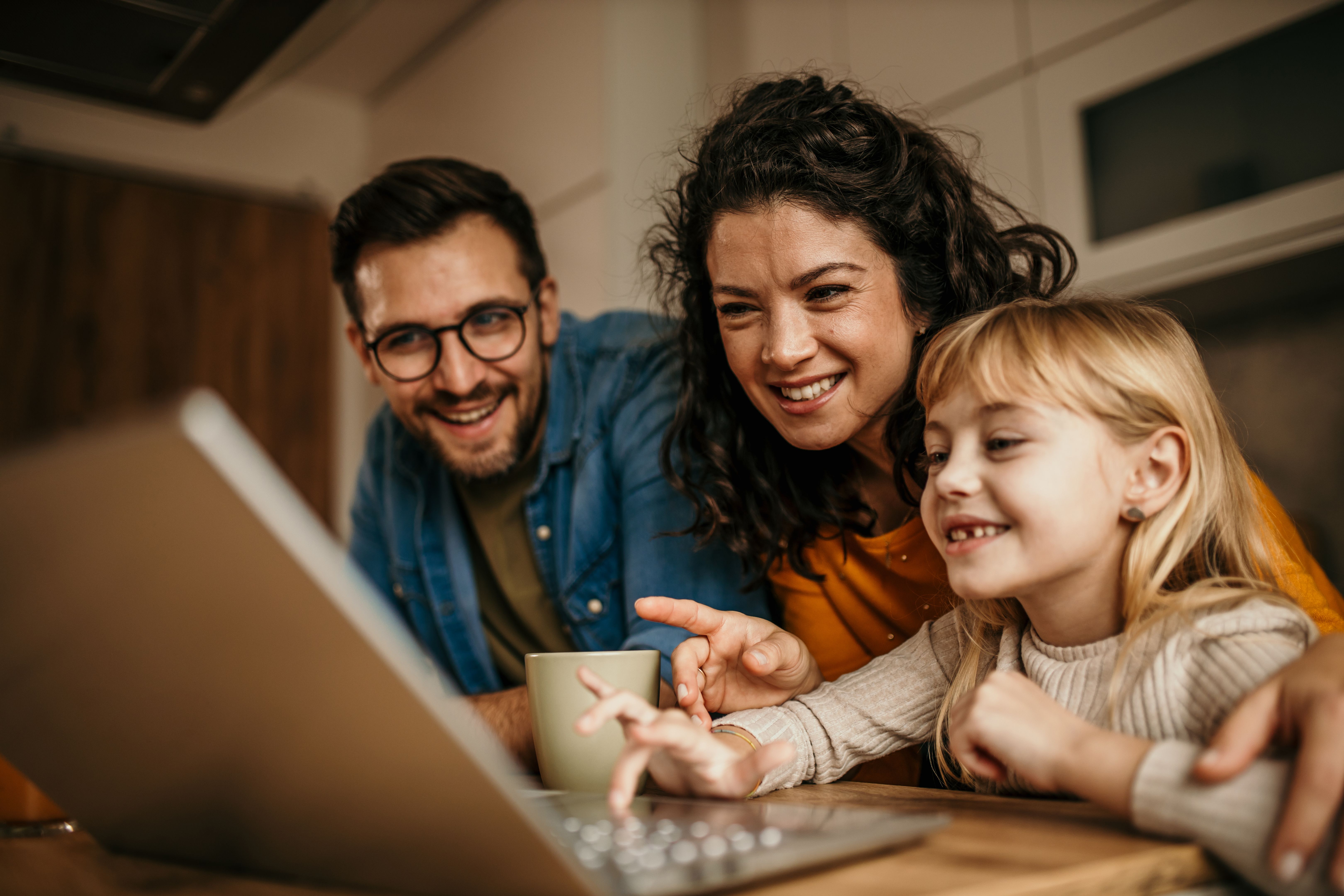 happy family online