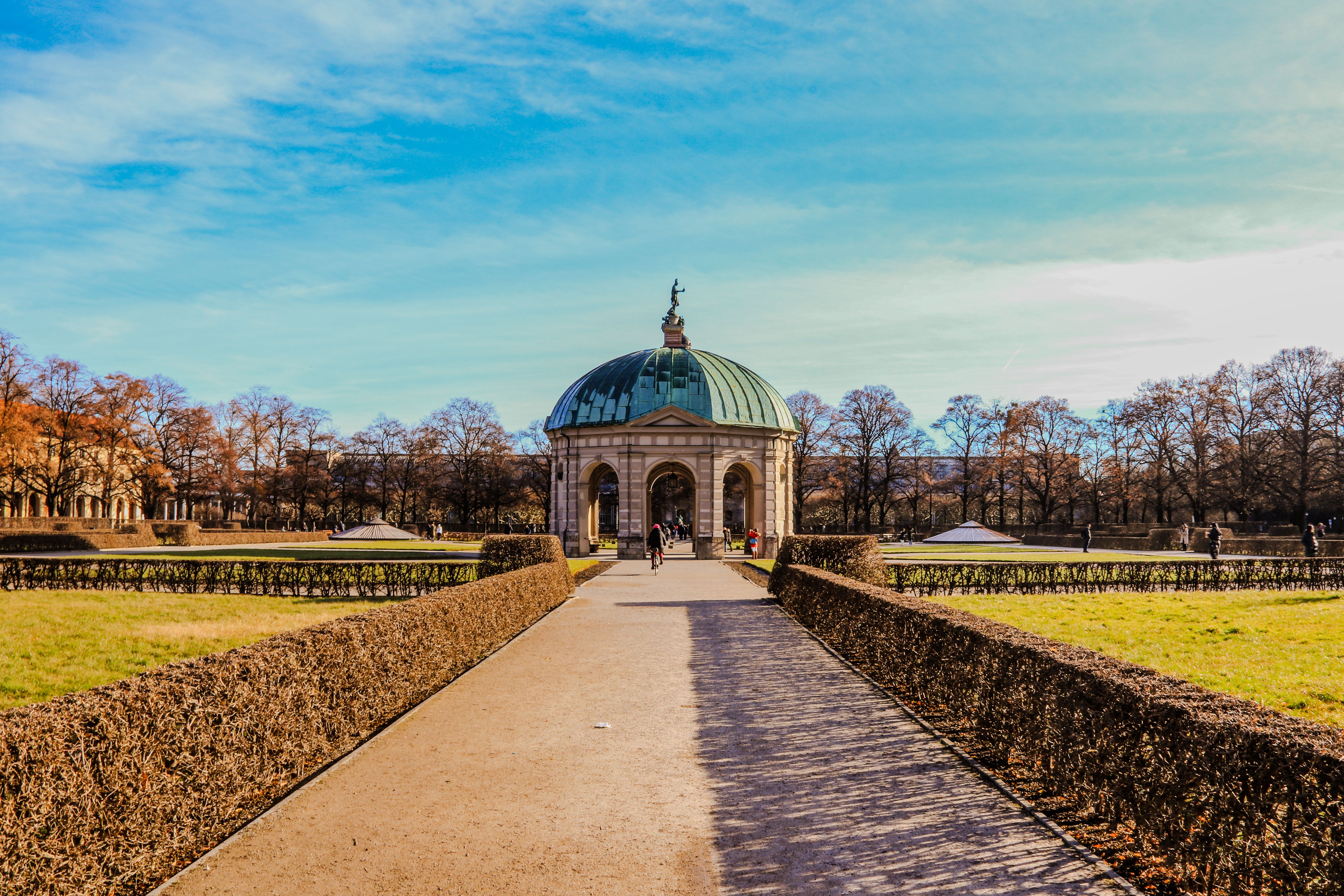 happy volunteer Munich