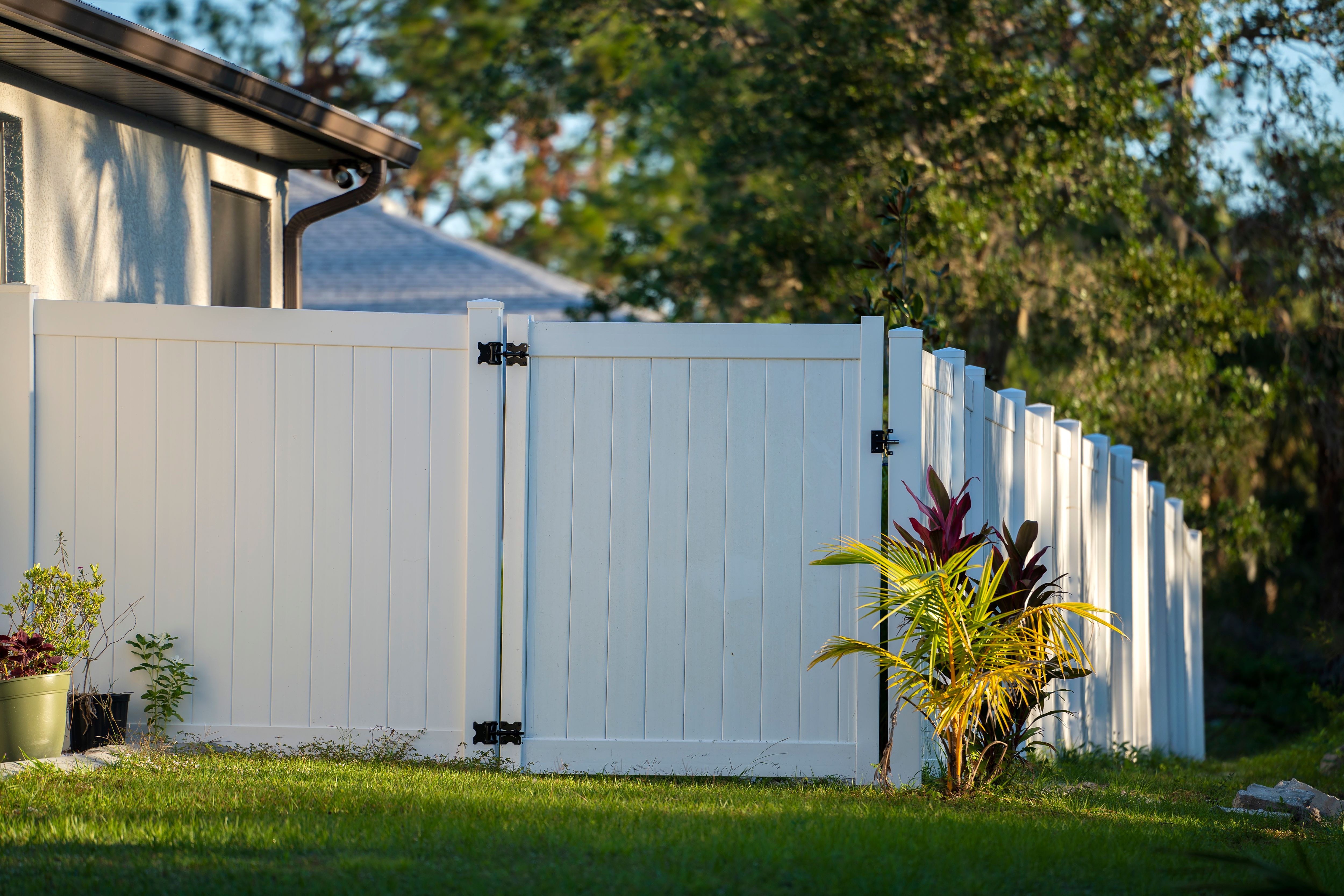 secure backyard fence