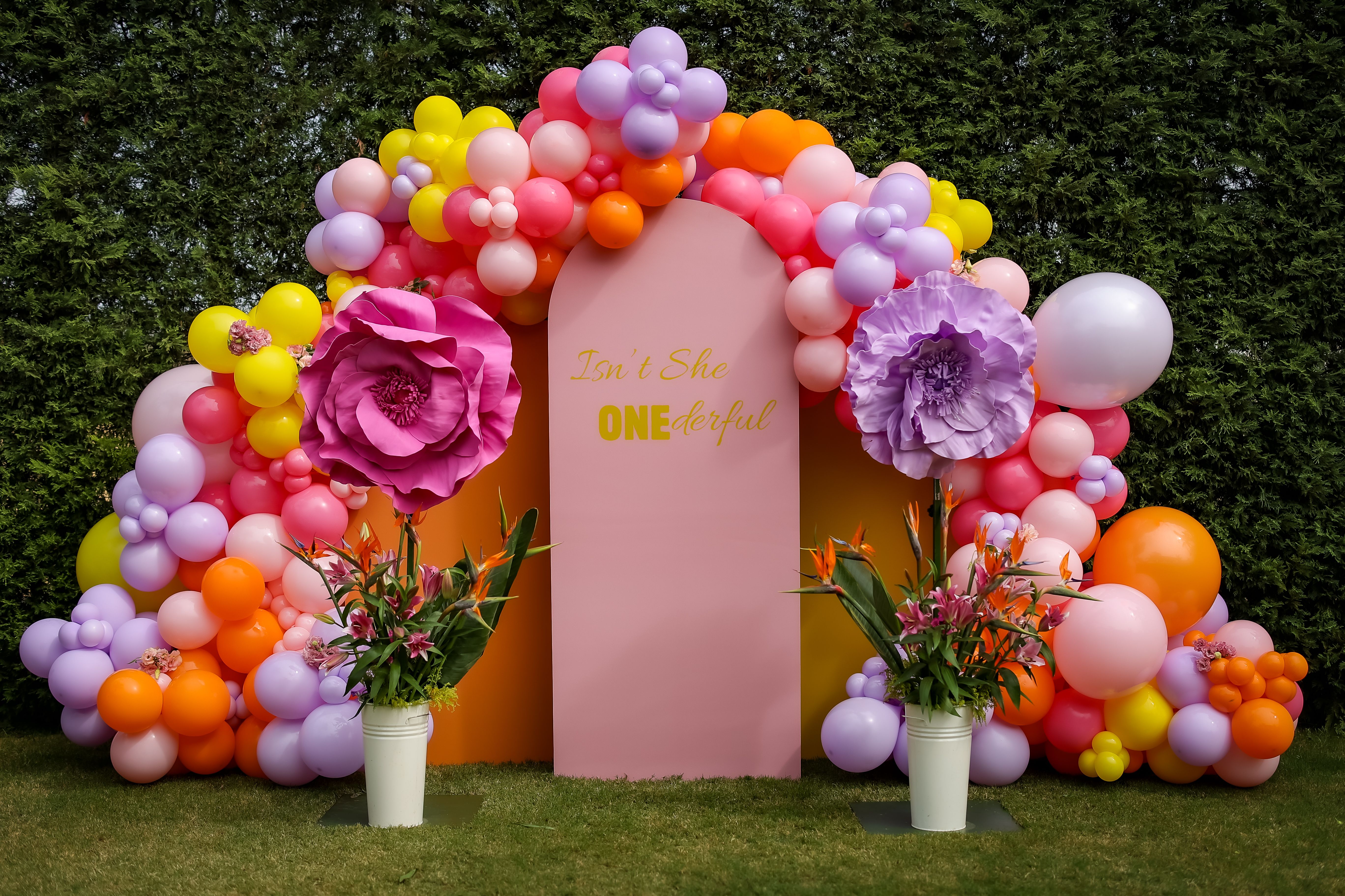 sustainable balloon decor