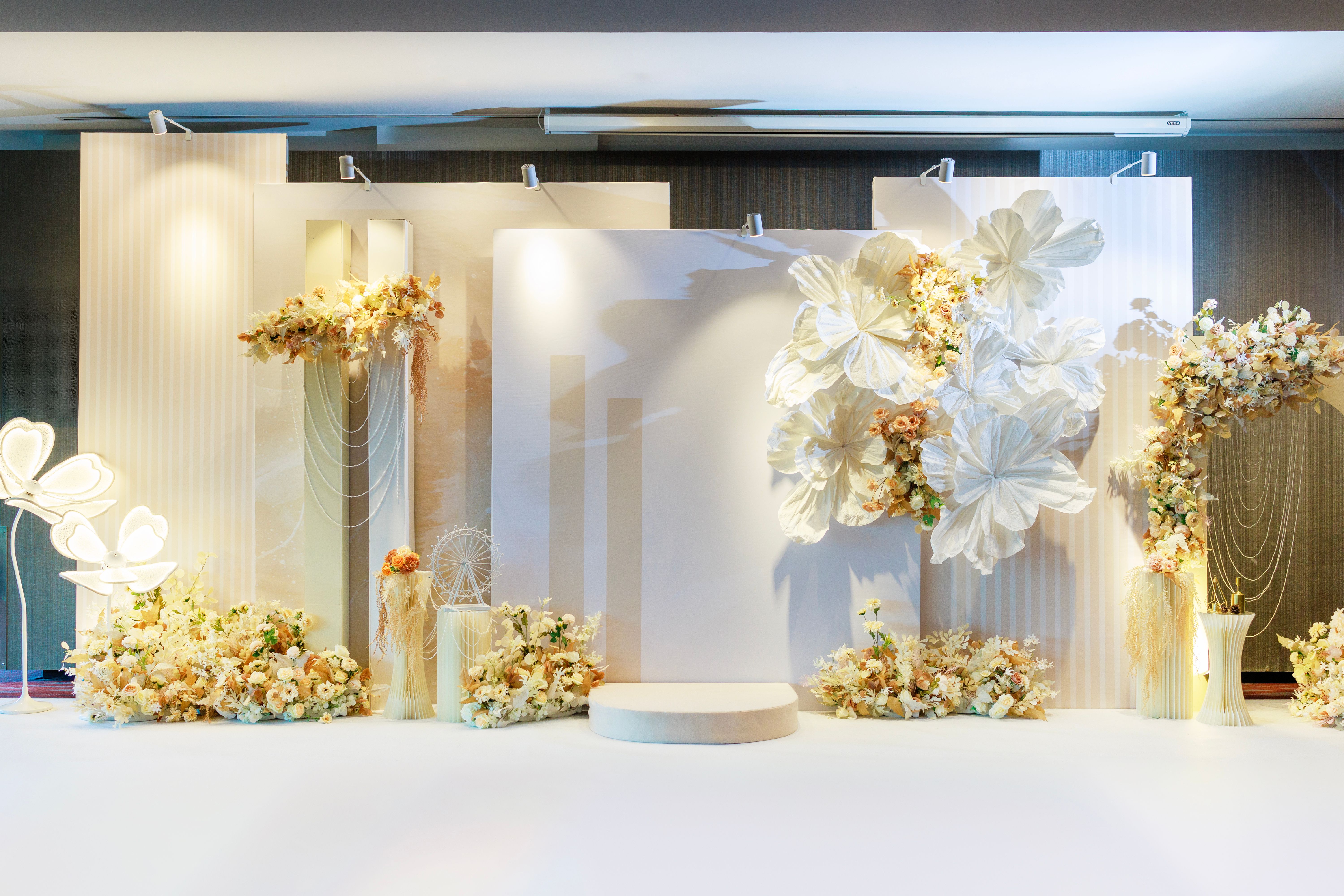The event party setup features a modern and elegant backdrop setting, creating a stylish and sophisticated atmosphere. The event party setup features a modern and elegant backdrop setting, creating a stylish and sophisticated atmosphere.