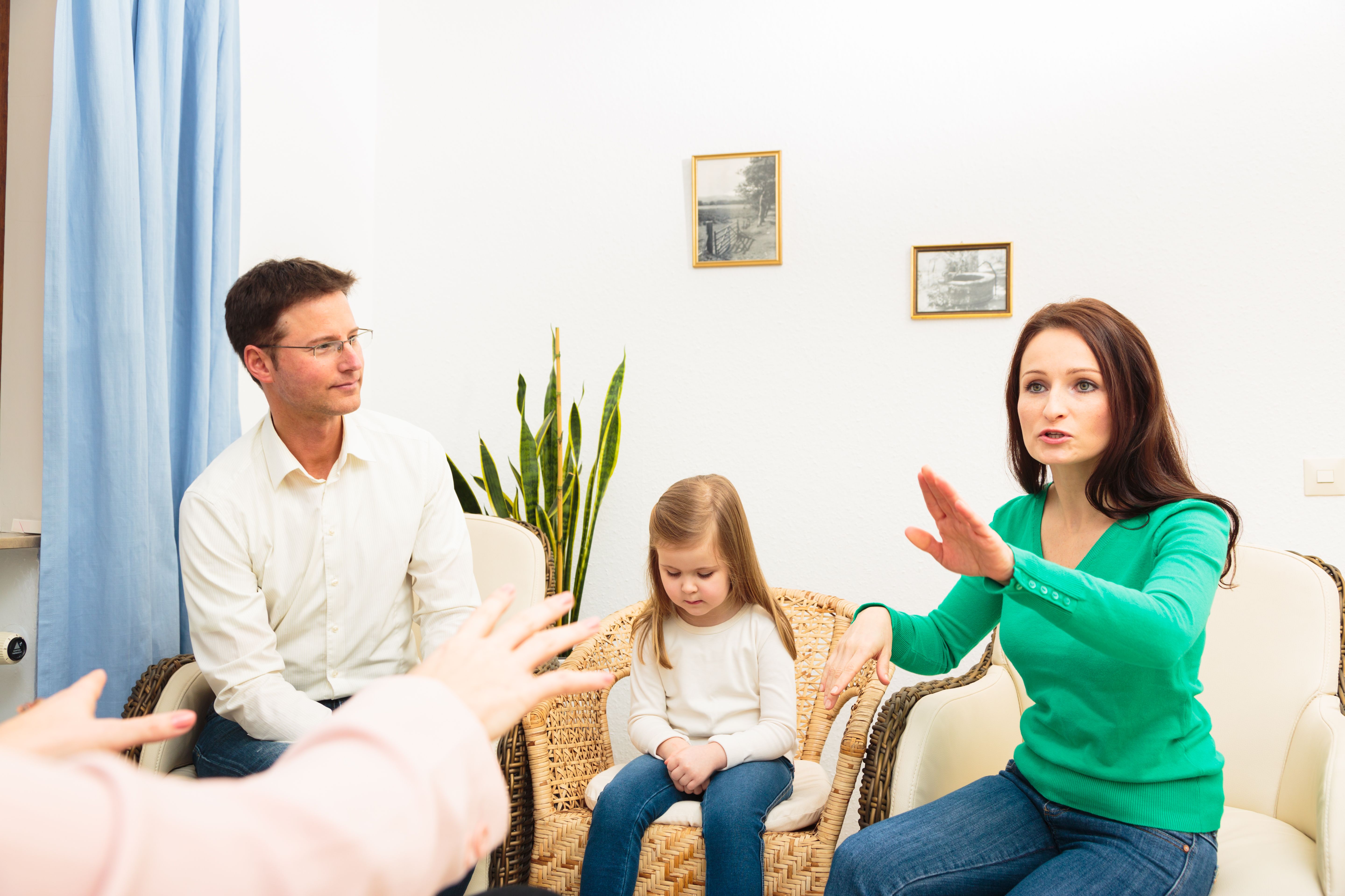 family seeing a psychotherapist