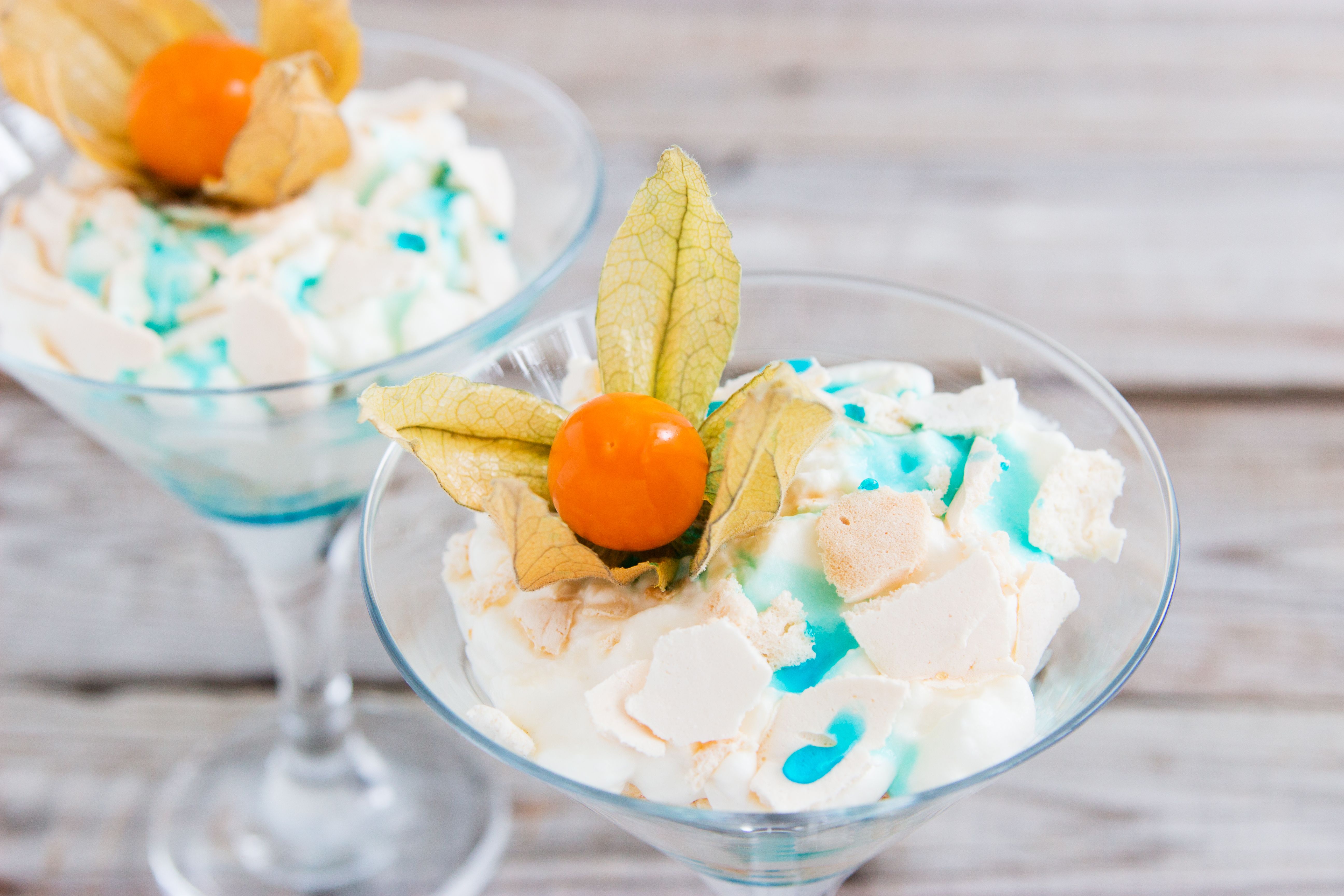 eton mess champagne