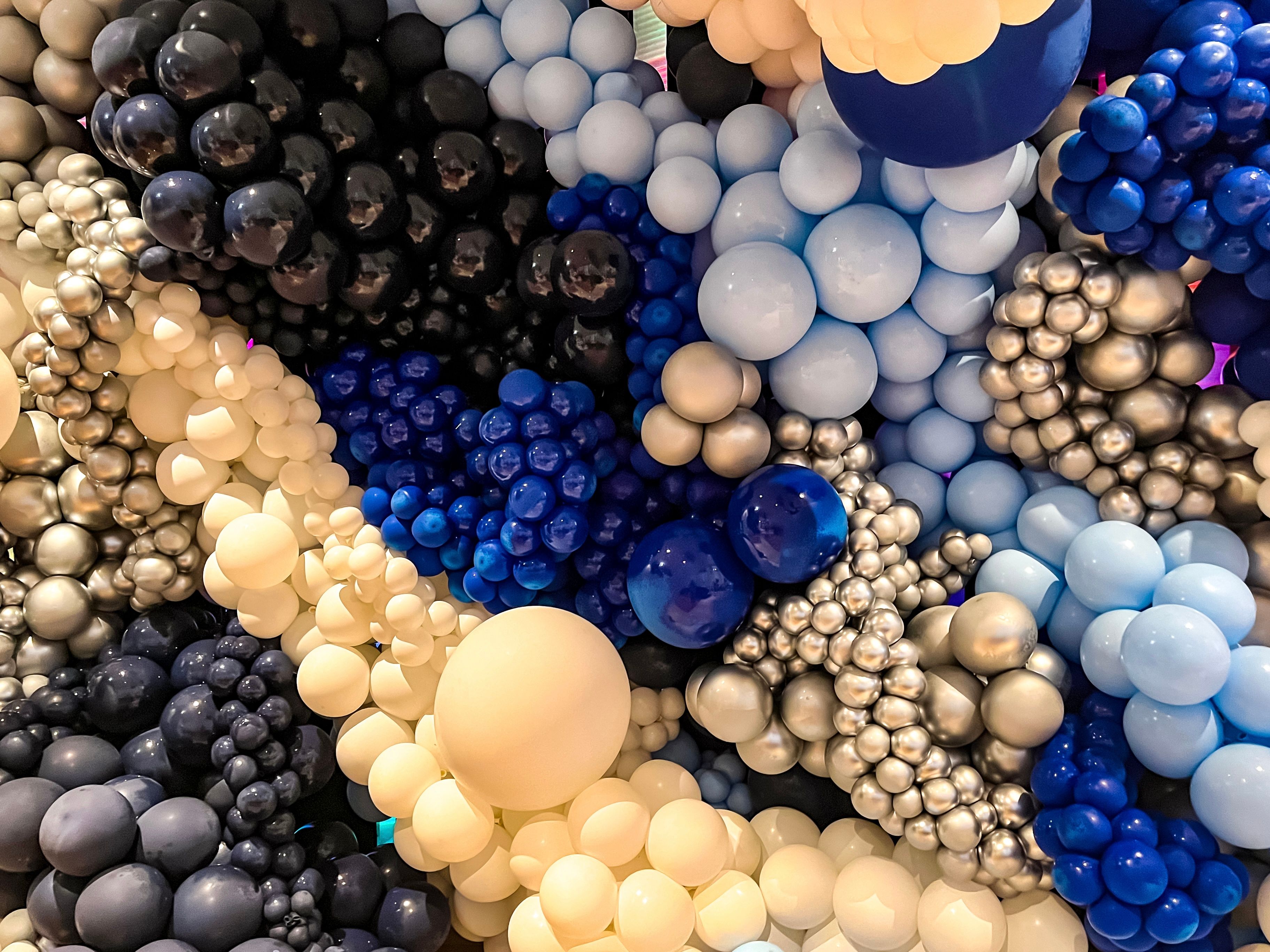 professional balloon decor