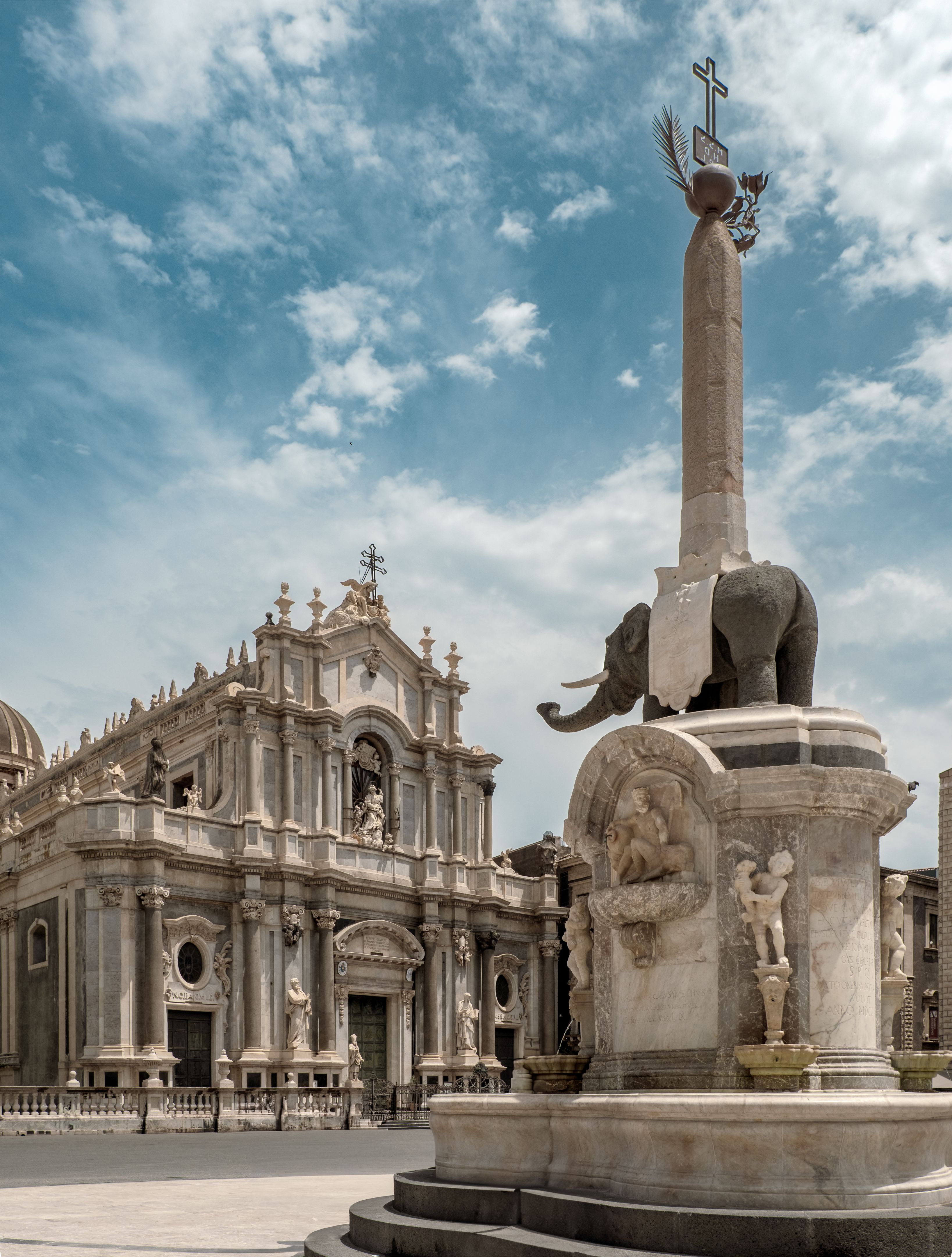 Catania: the Dome and the Elephant Fountain Catania: the Dome and the Elephant Fountain