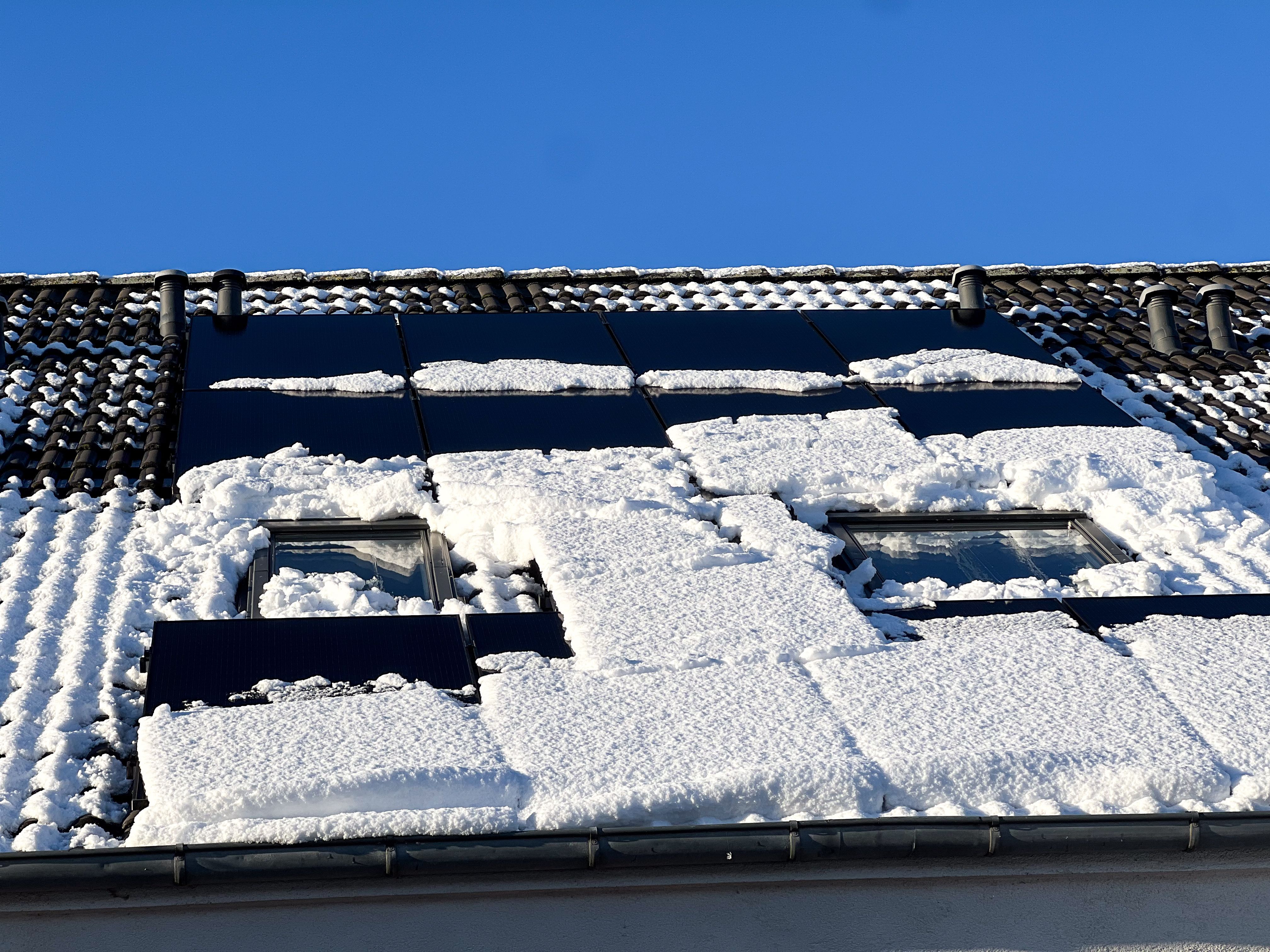 winter roof snow