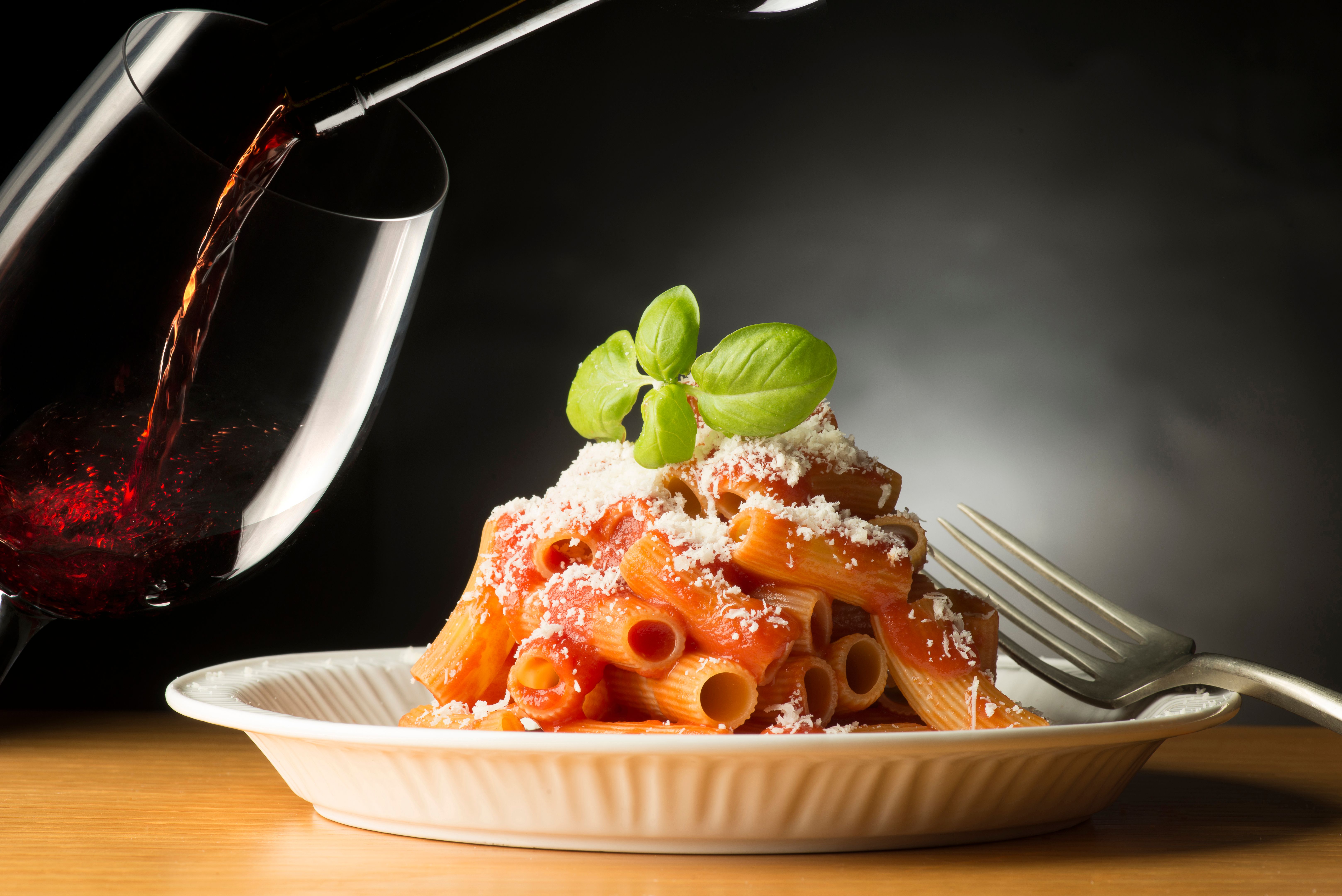 italian pasta wine