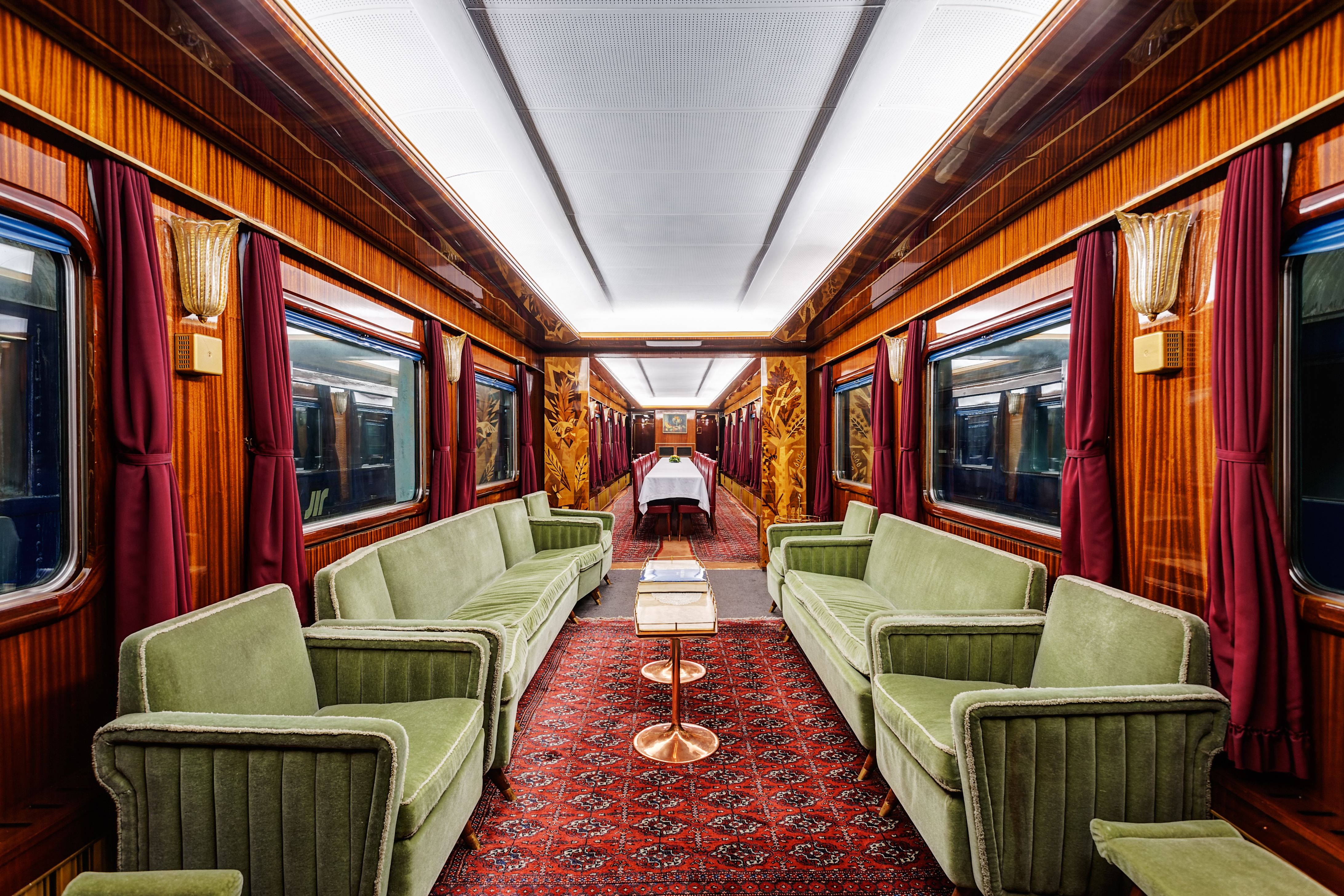 luxury train