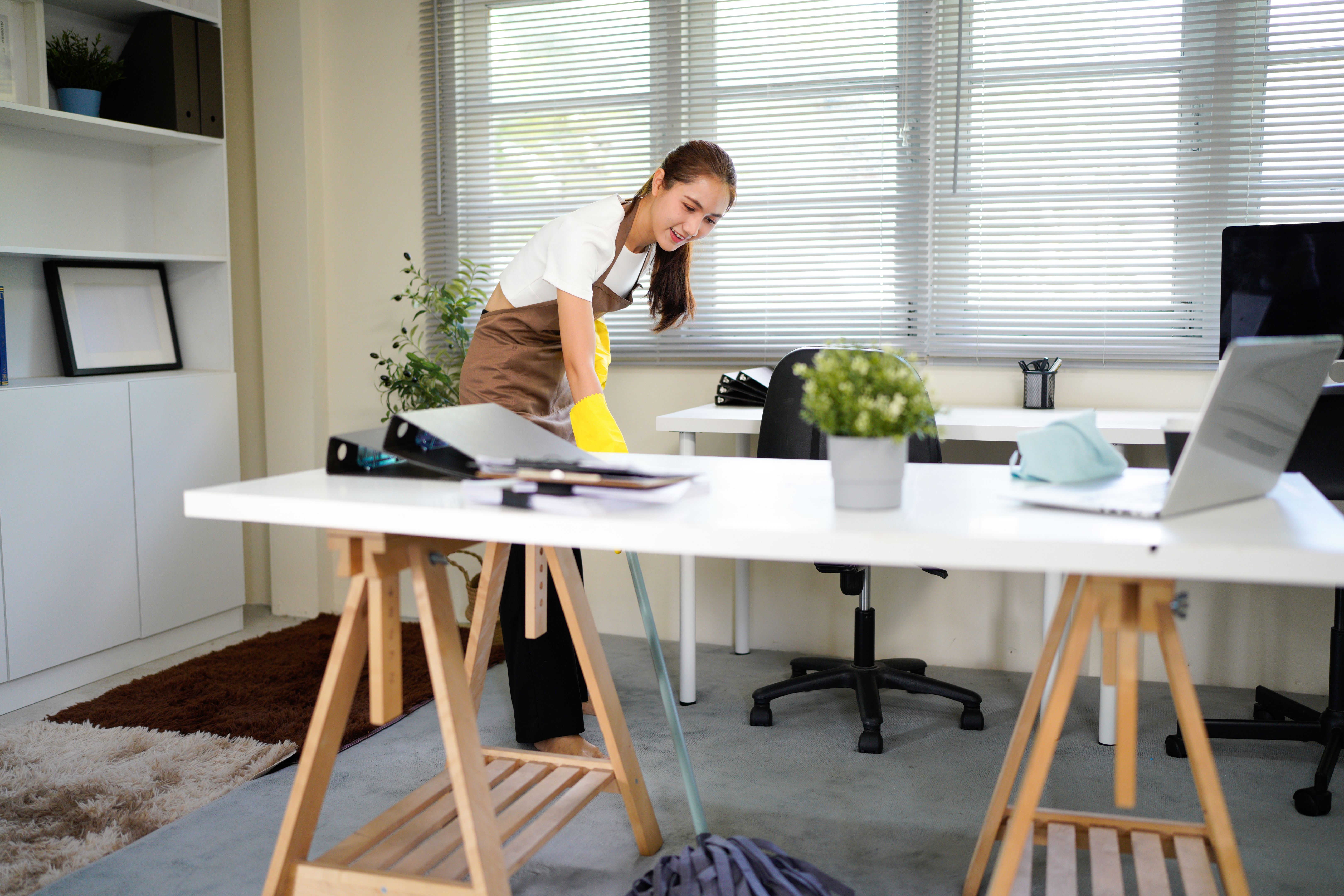 desk cleaning