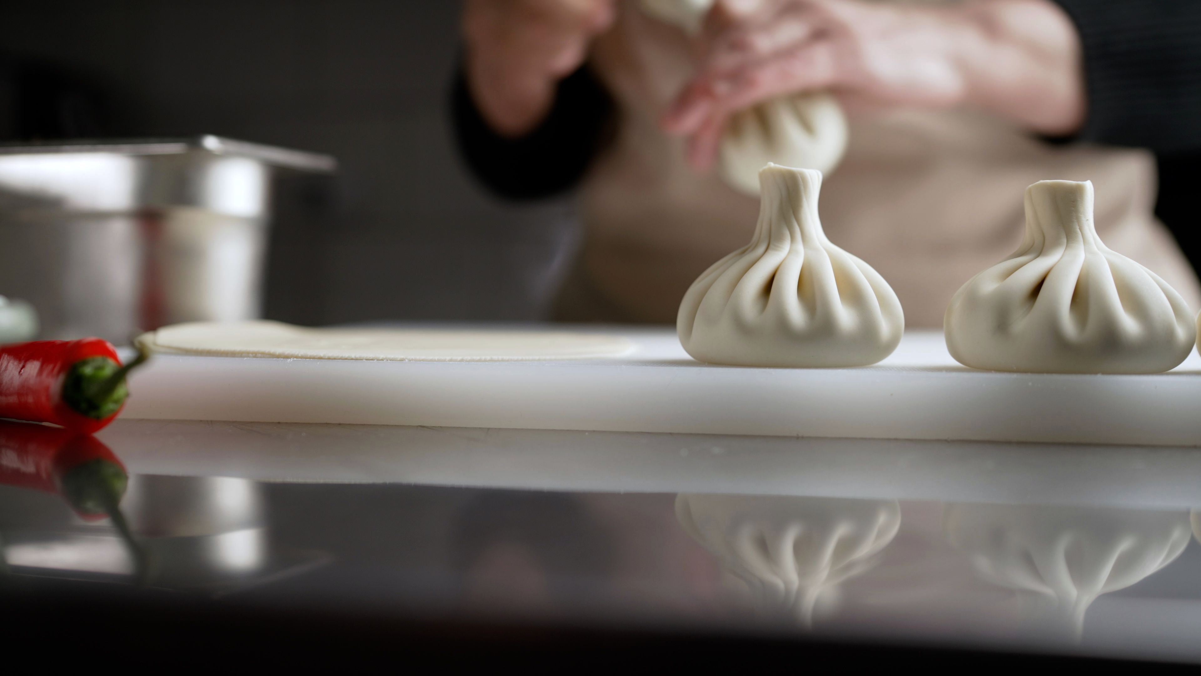 pleating dumplings