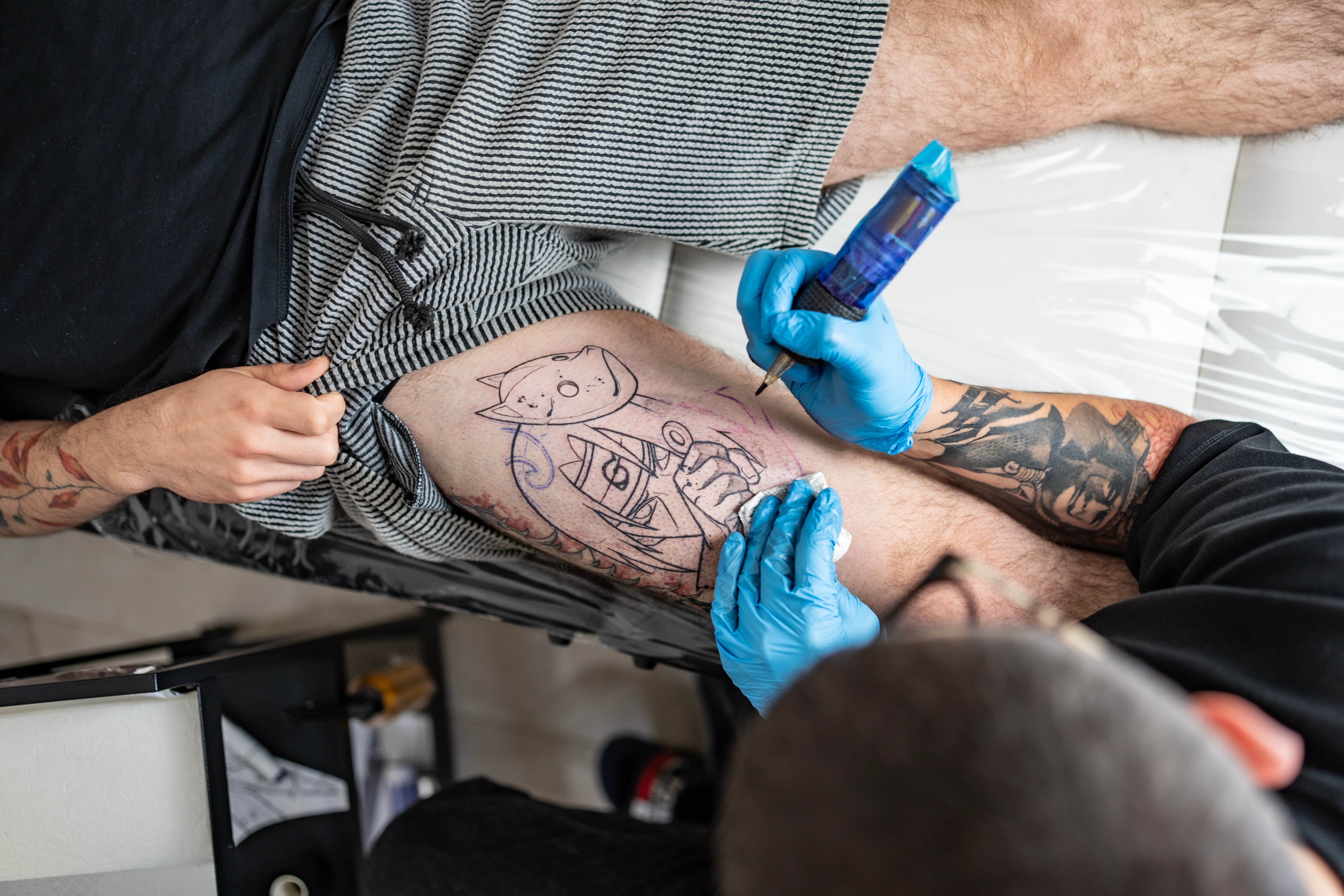 personalized tattoo minimalist tattoo custom tattoo tatuaje estrellas mejor estudio tatuajes sevilla numero uno best tattoo shop sevilla fineline dotwork traditional linea fina realismo tradicional urbe tattoo minitatu personalized tattoo minimalist tattoo custom tattoo tatuaje estrellas mejor estudio tatuajes sevilla numero uno best tattoo shop sevilla fineline dotwork traditional linea fina realismo tradicional urbe tattoo minitatu