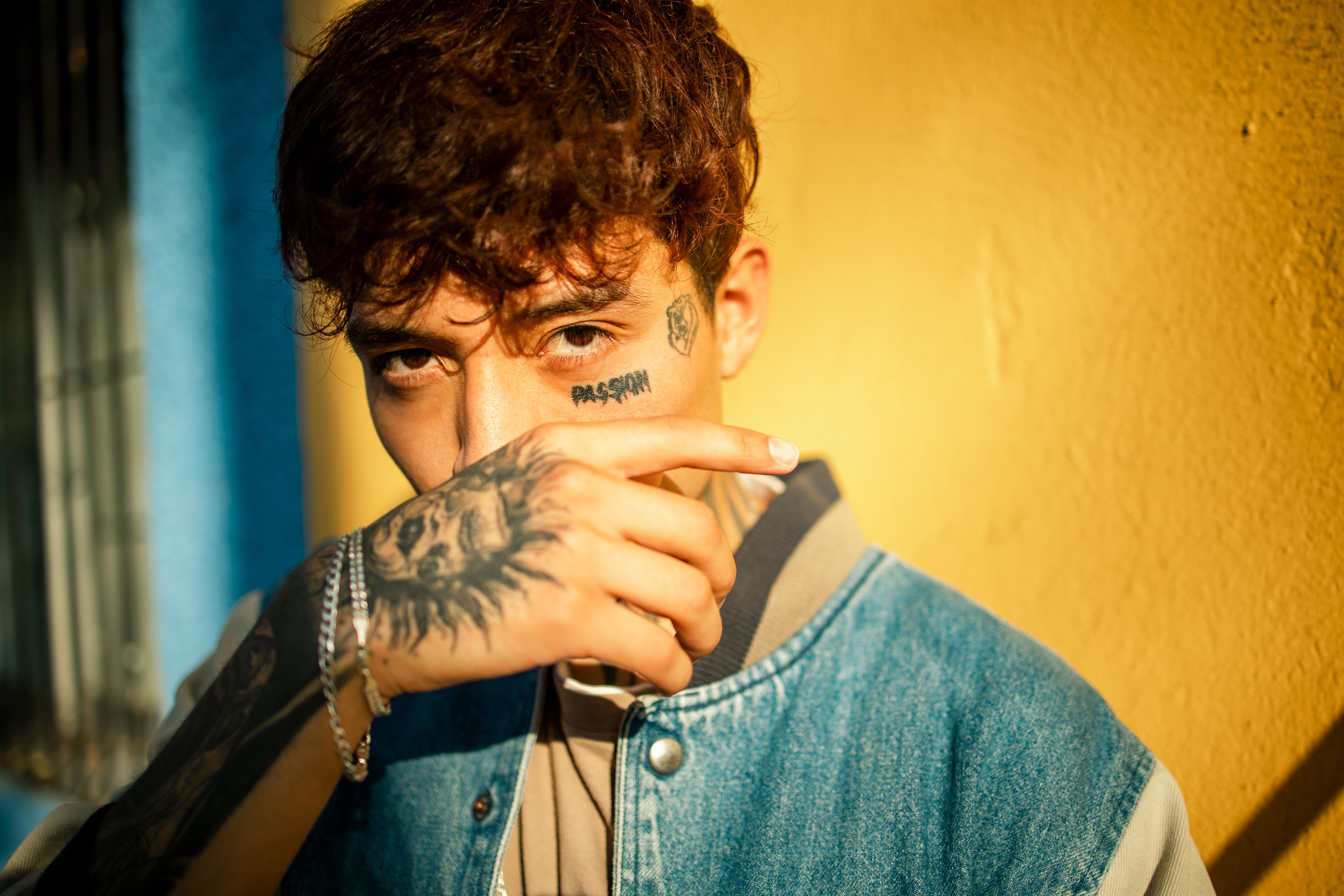 realistic tattoo minimalist tattoo custom tattoo tatuaje estrellas mejor estudio tatuajes sevilla numero uno best tattoo shop sevilla fineline dotwork traditional linea fina realismo tradicional  urbe tattoo minitatu