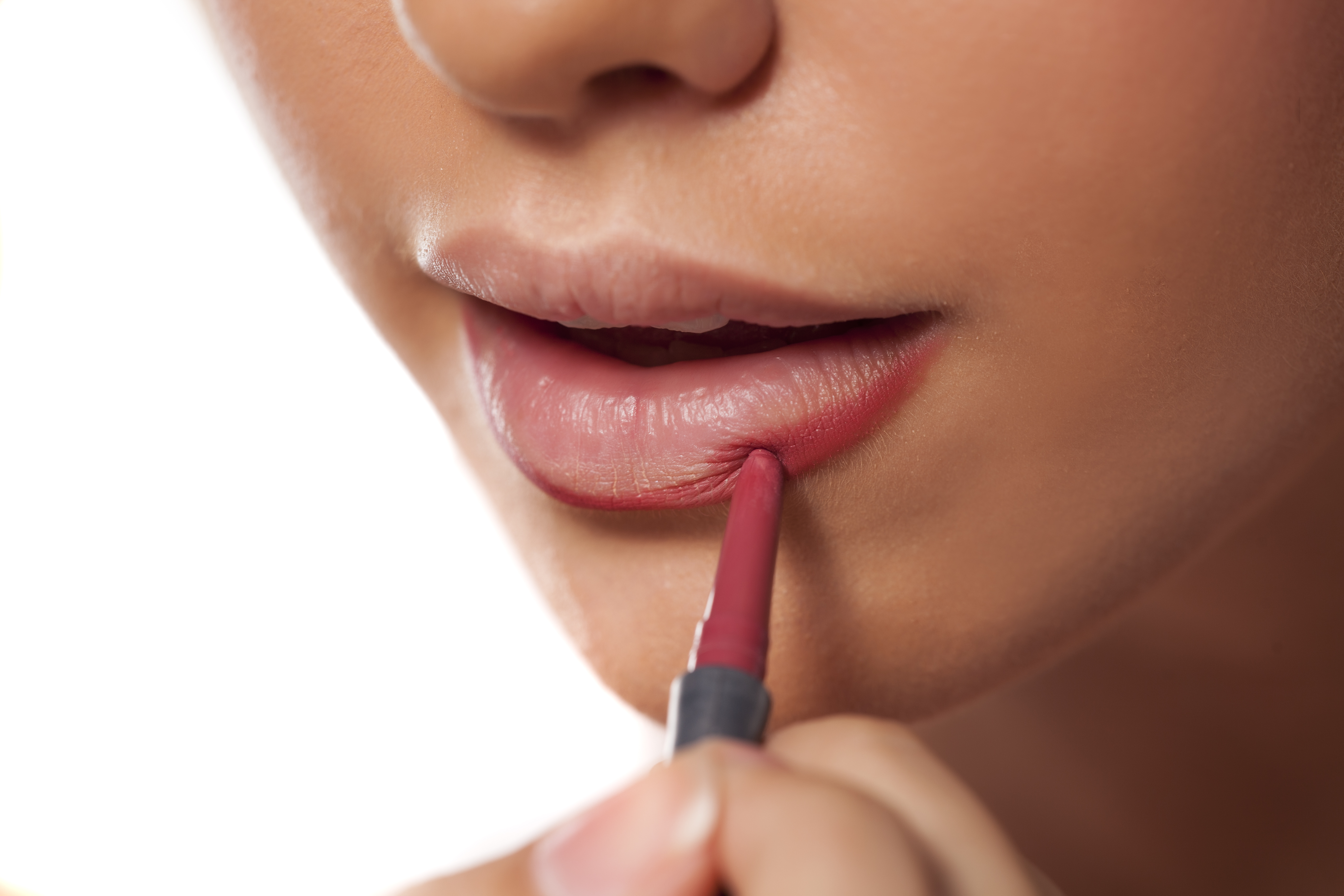 lip liner apply