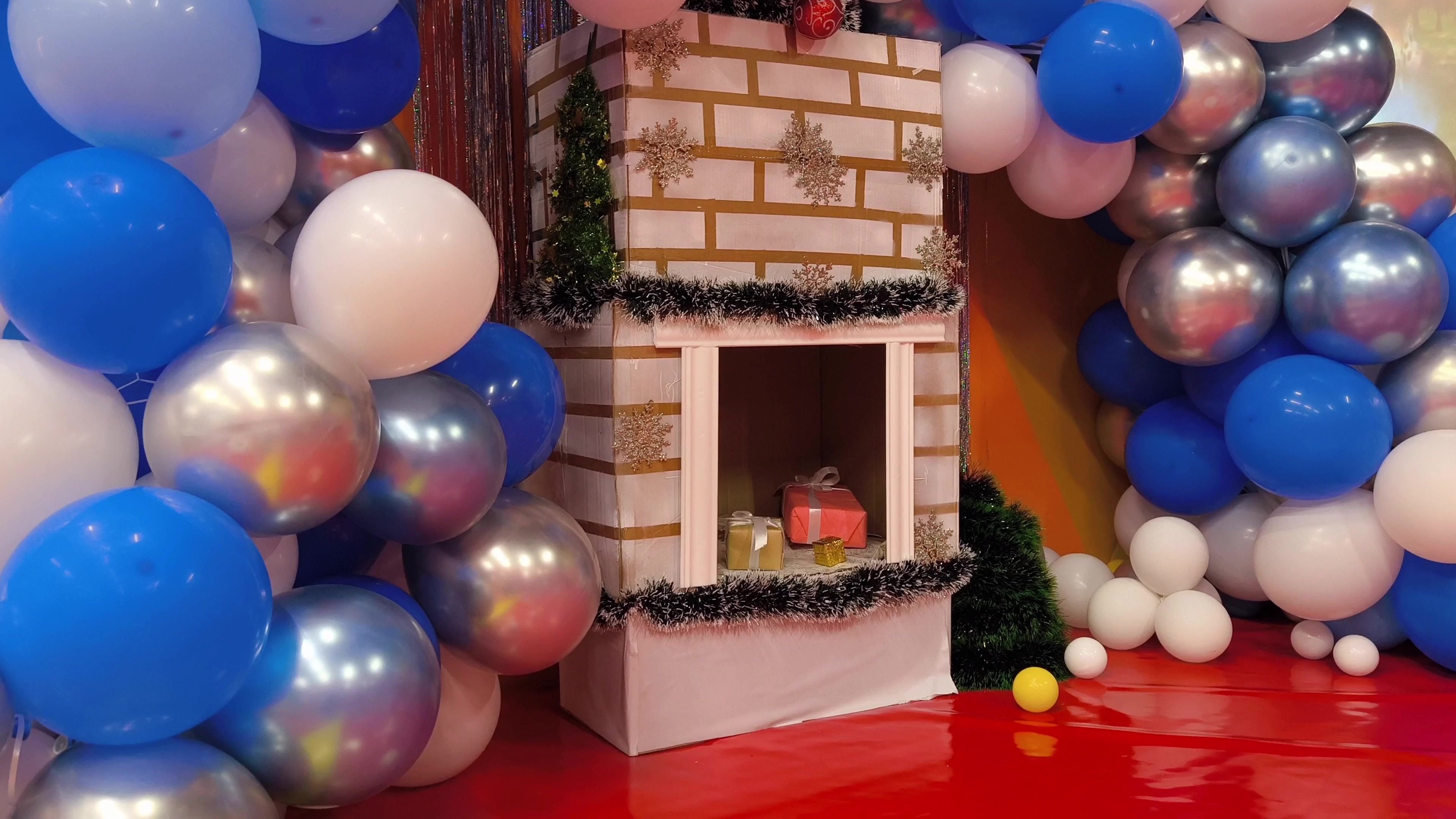 winter balloon decor