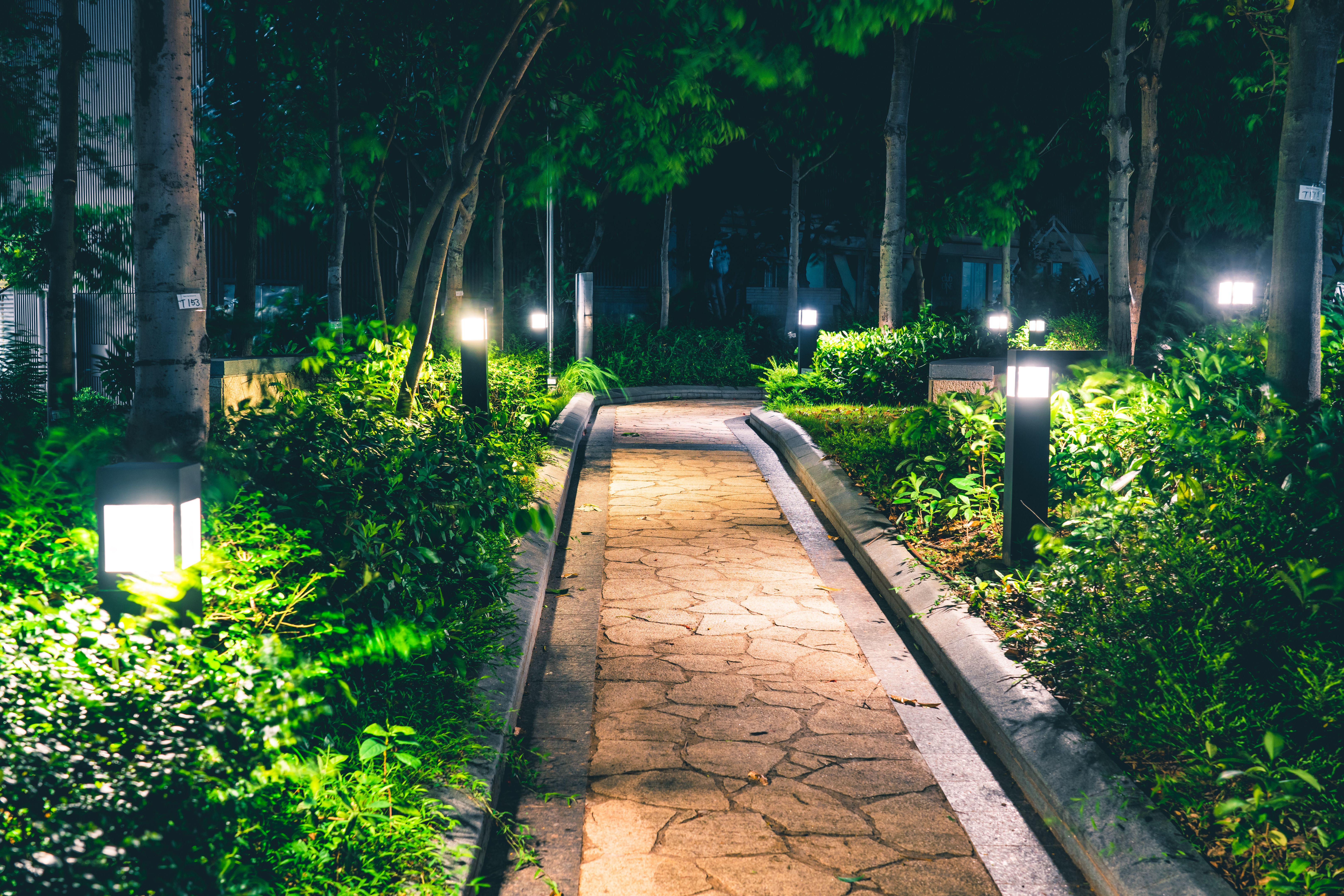 outdoor path lighting
