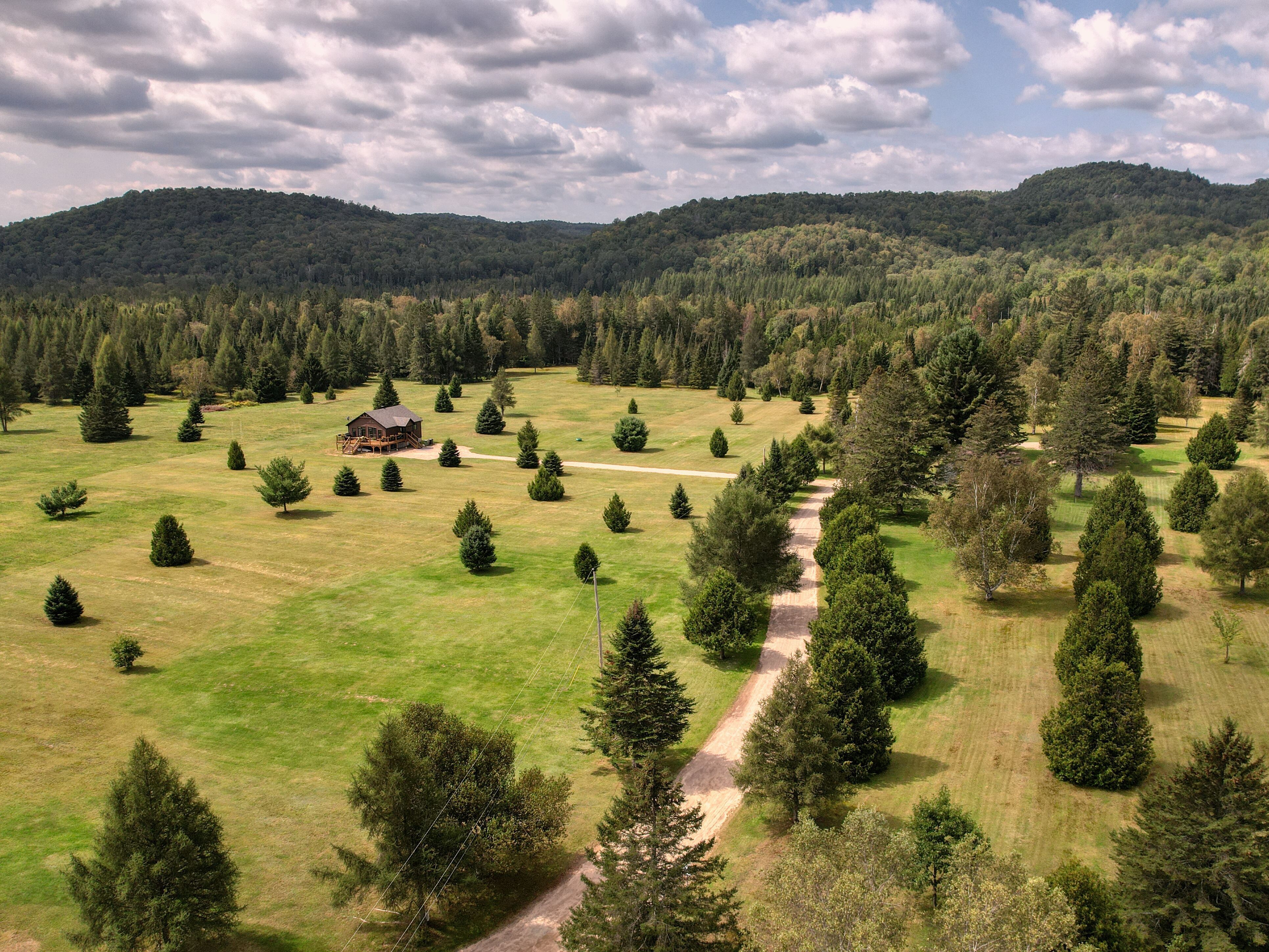 laurentides property