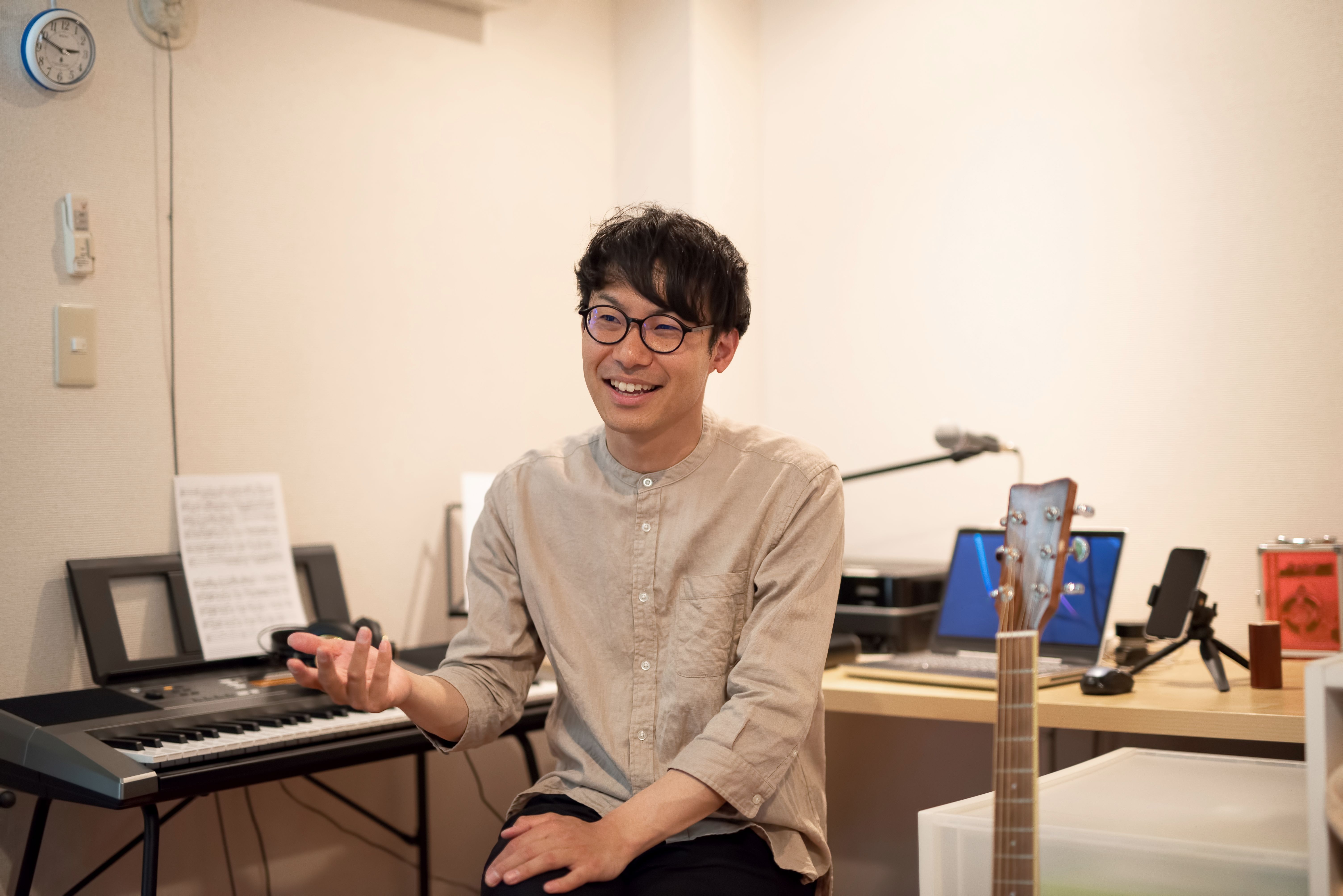 musician with laptop