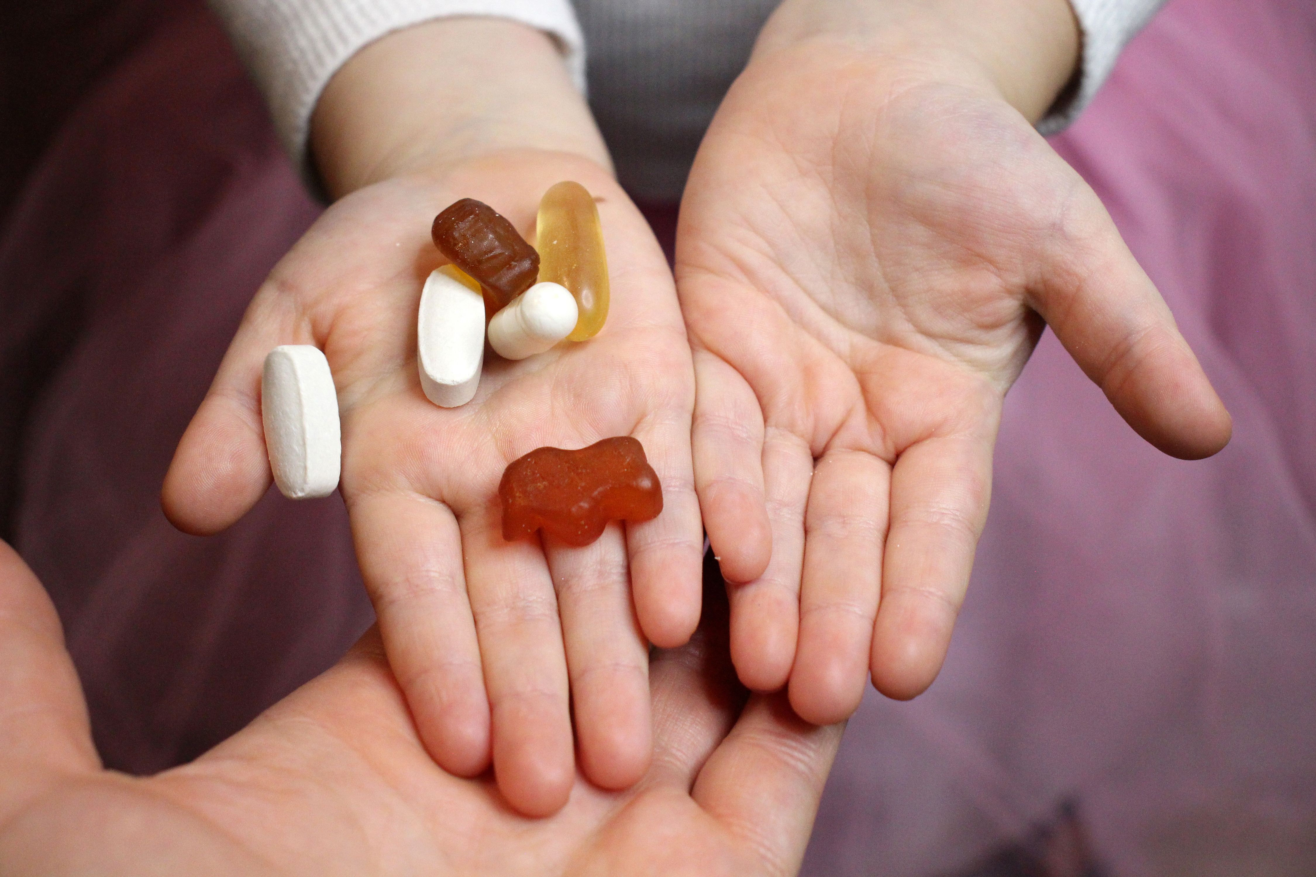 children with tablets