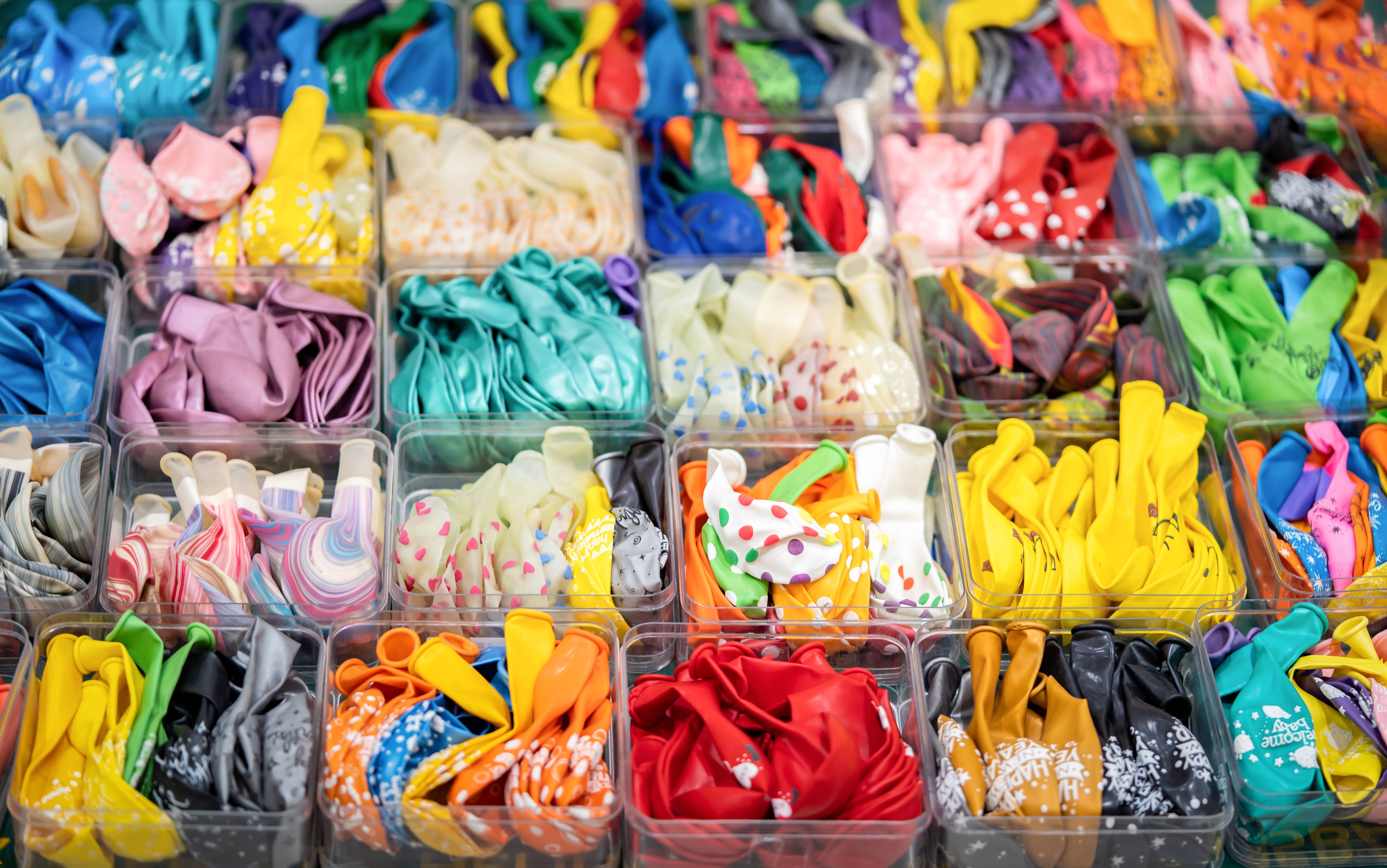 balloon supplies store