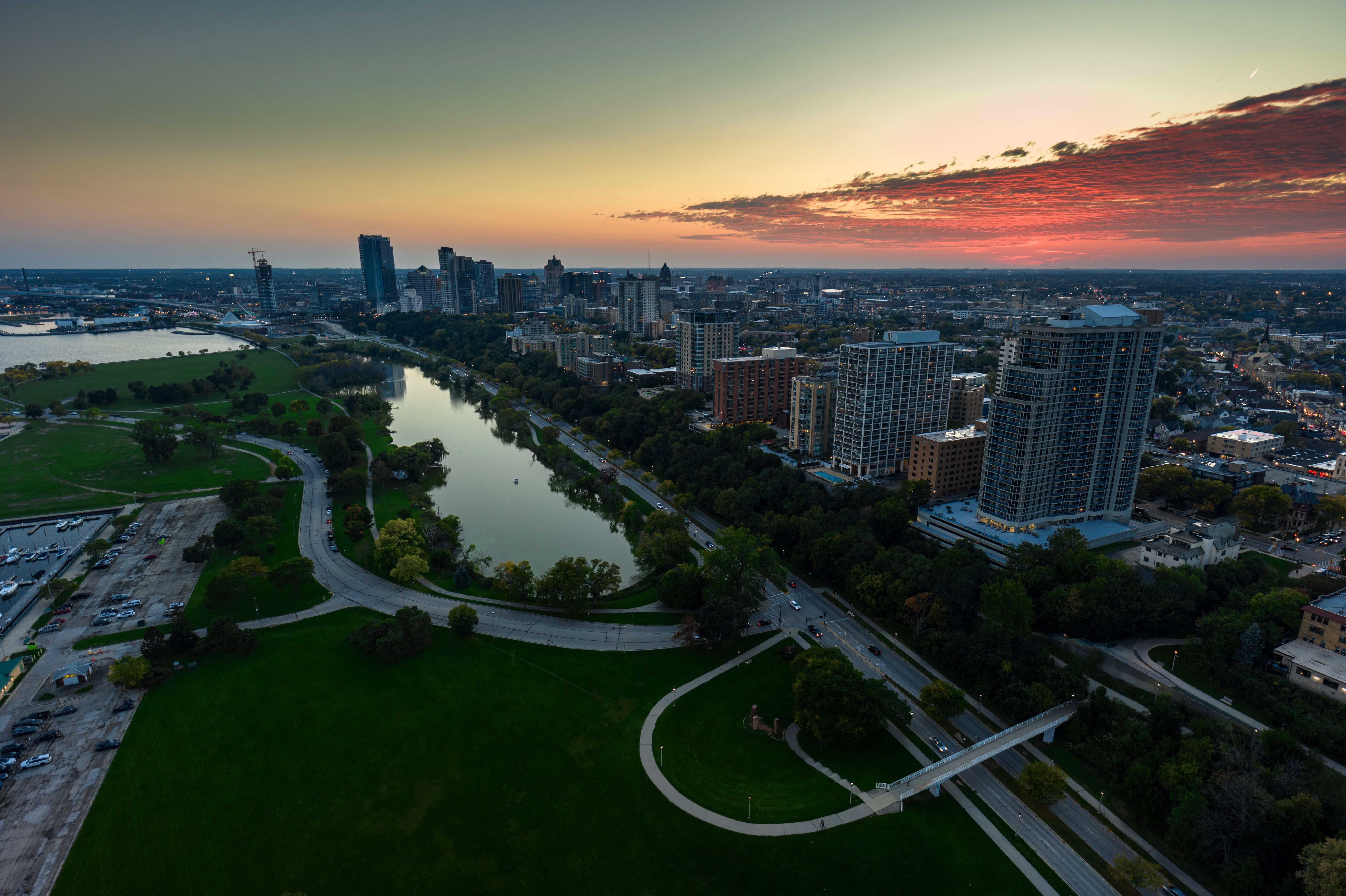 milwaukee cityscape