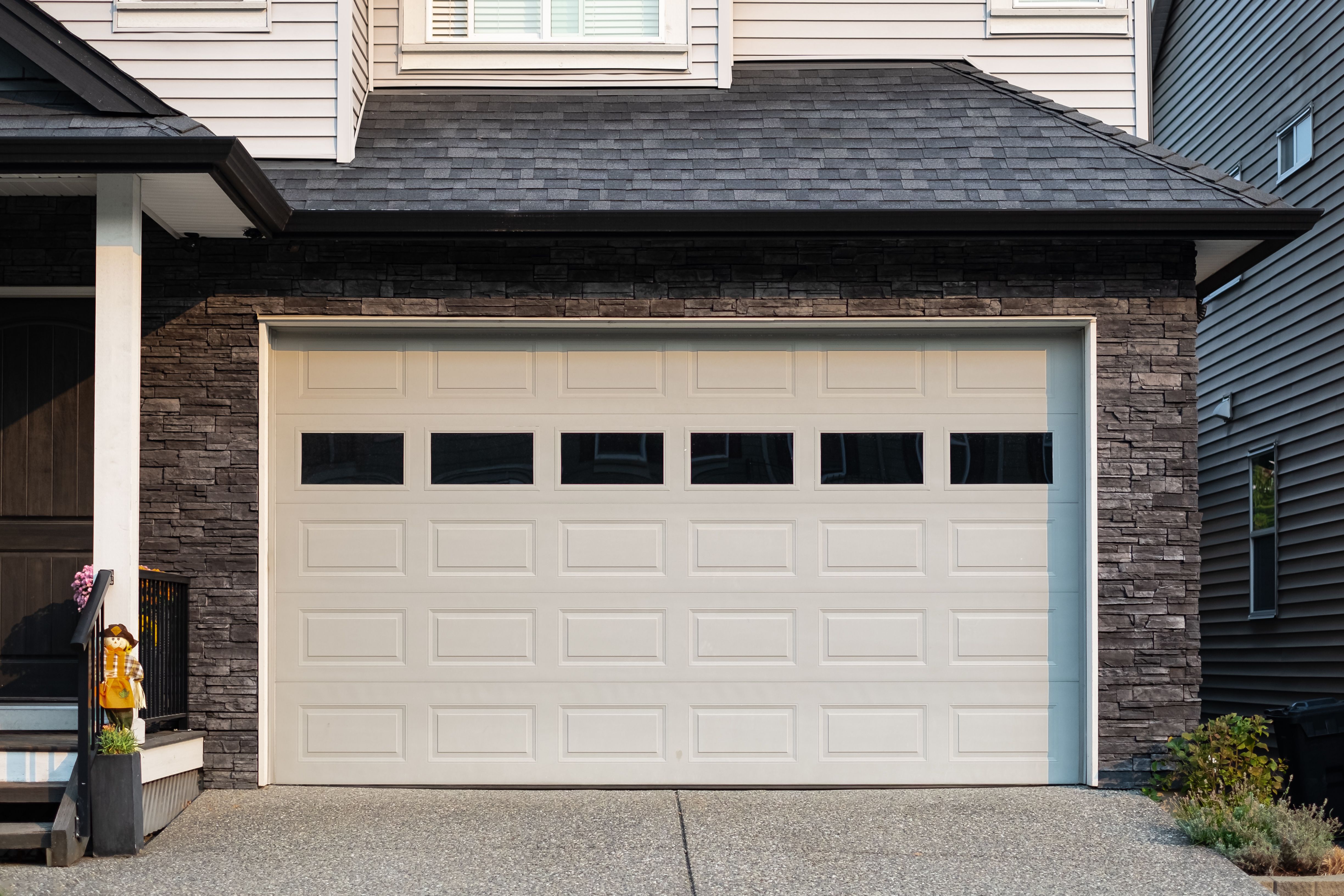 painting garage door