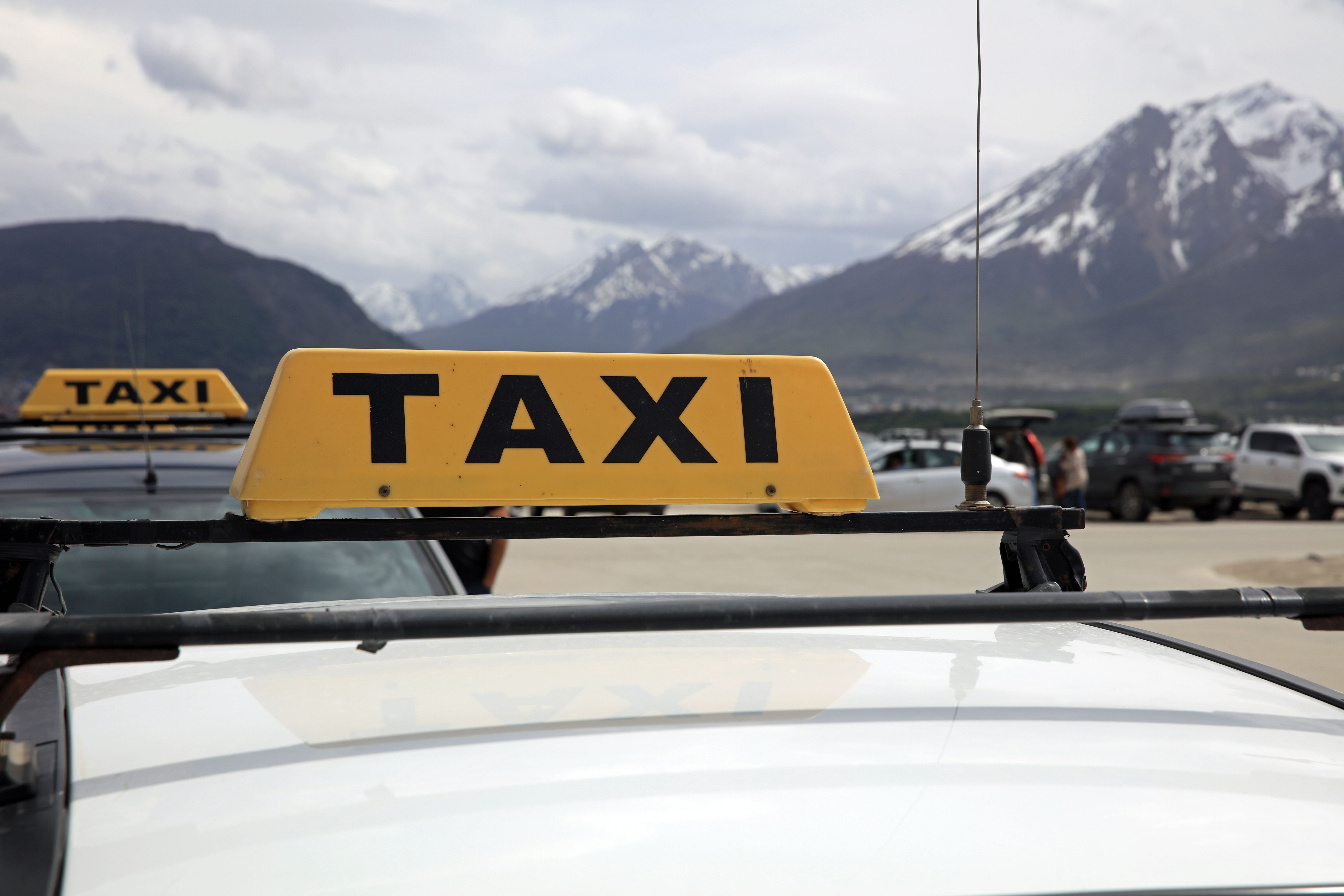 taxi crans-montana