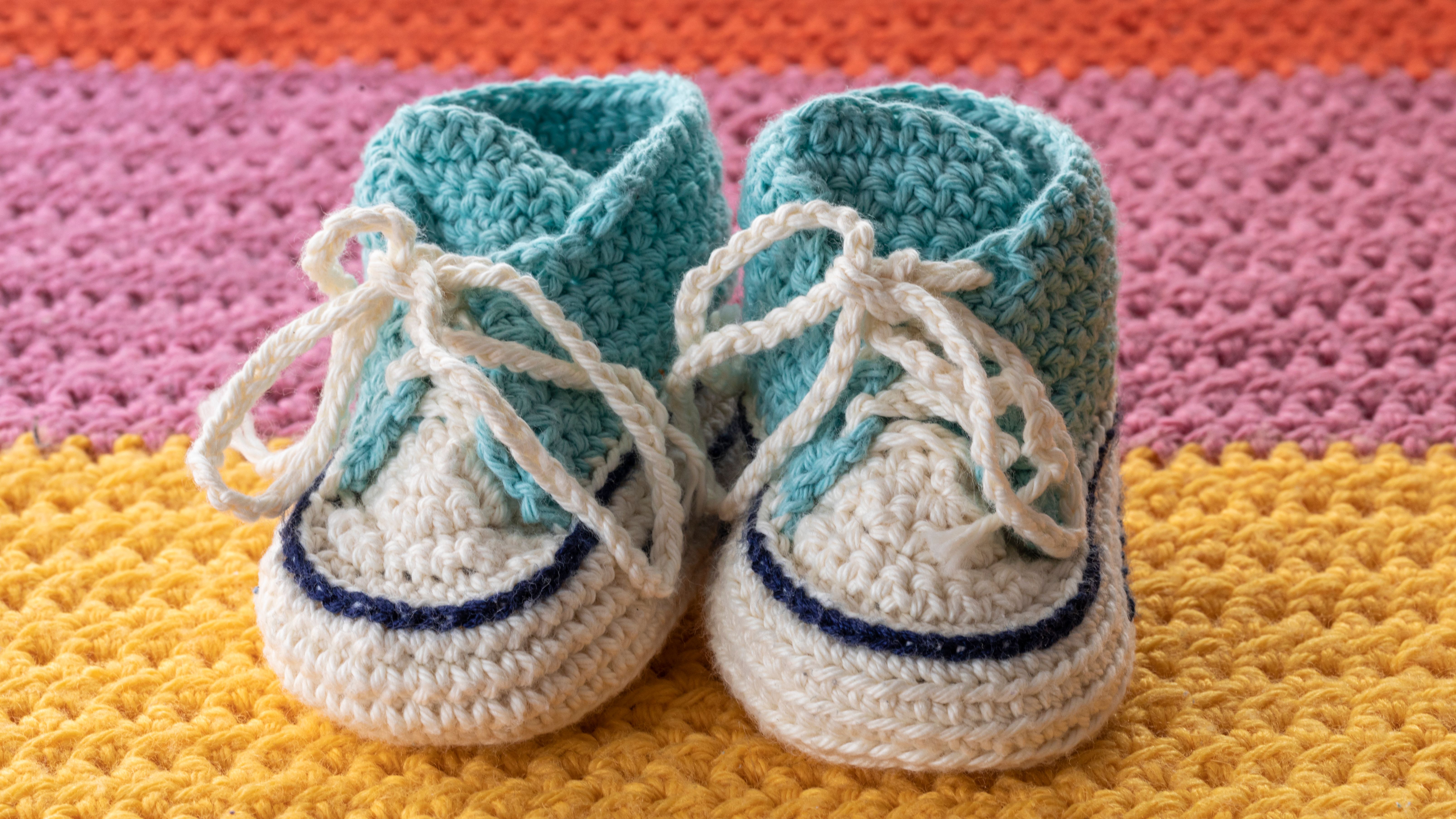 crochet baby booties