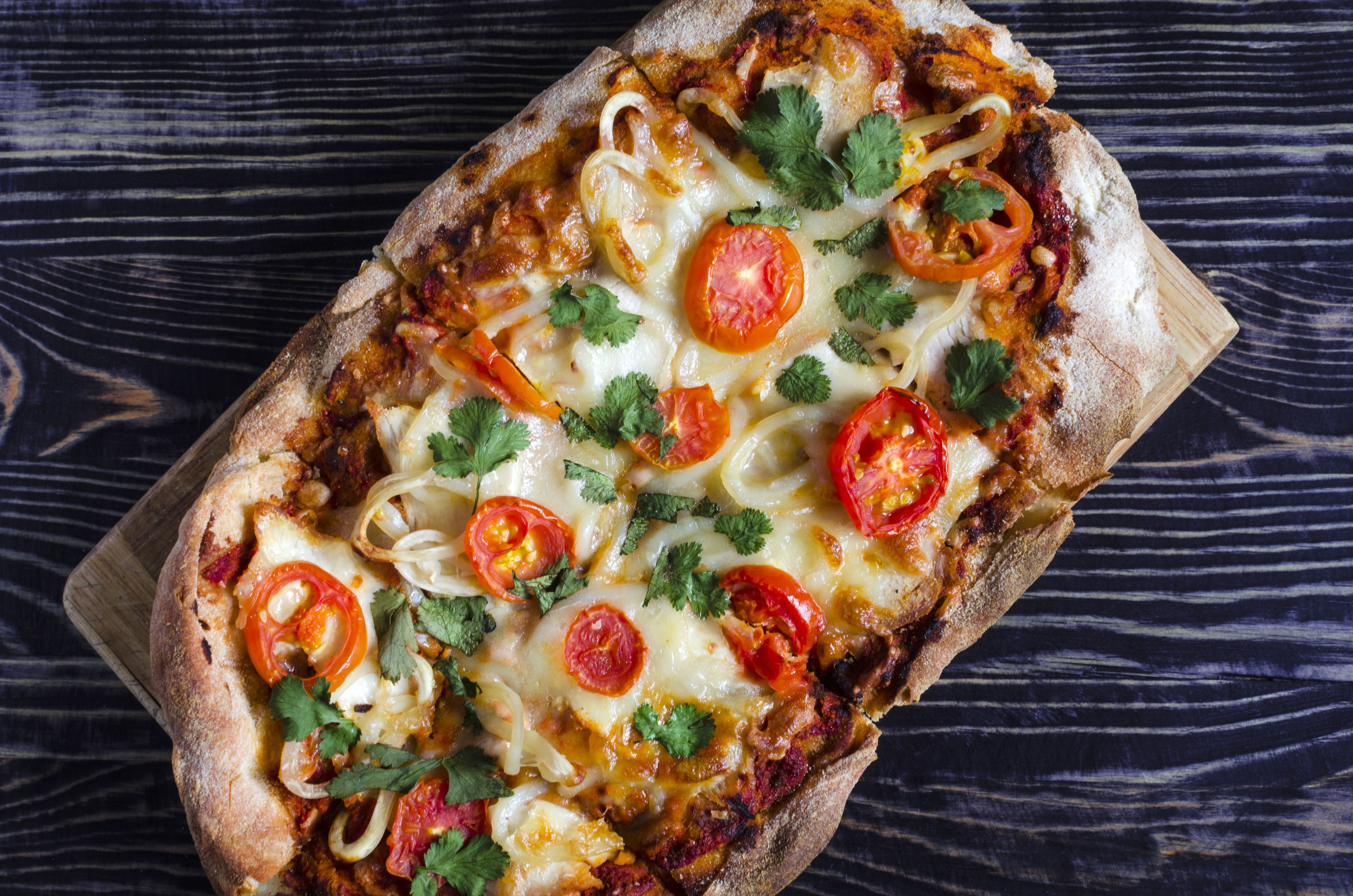 halloumi honey pizza