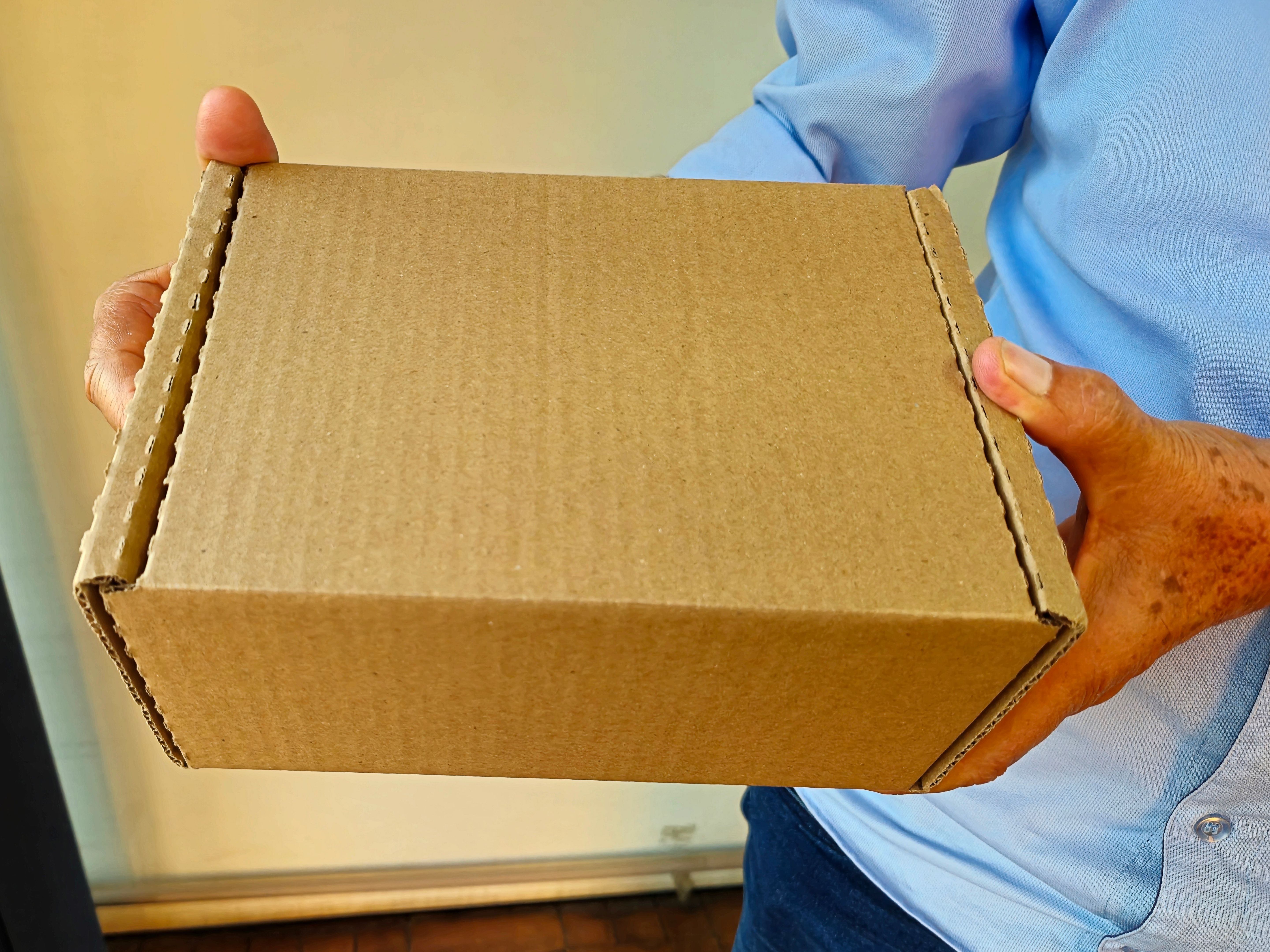 brown cardboard box for delivery