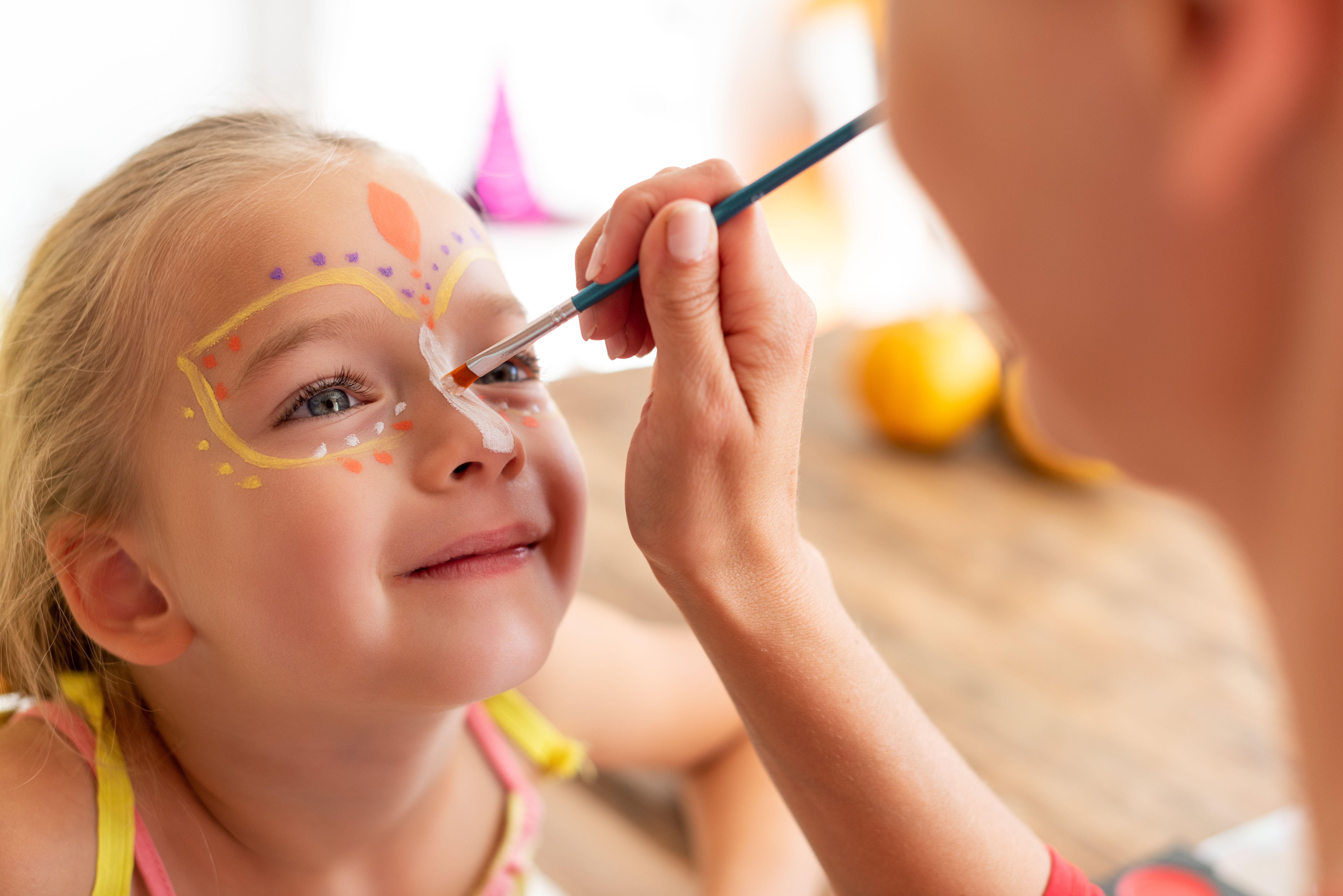 children face painting