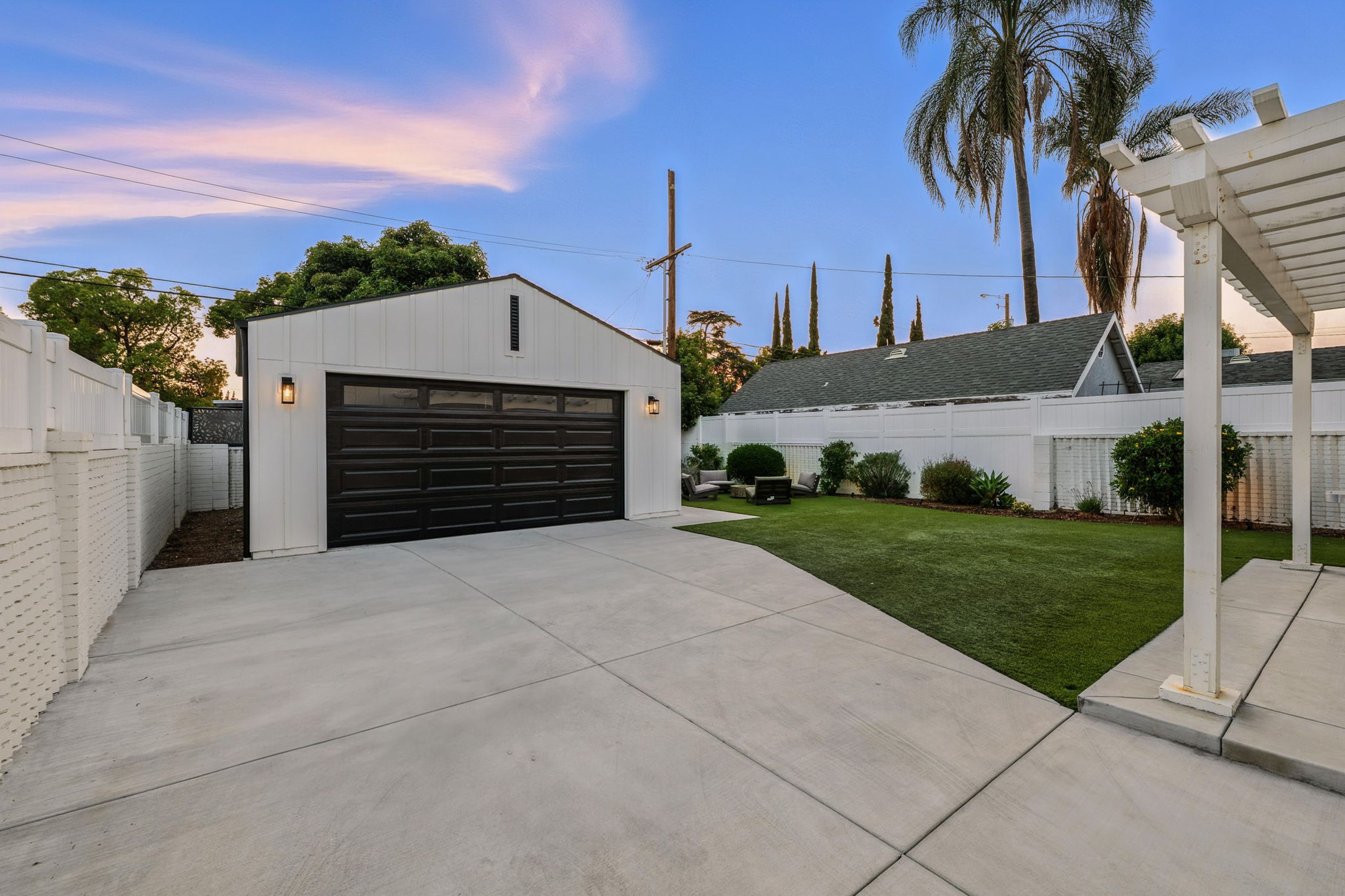 home exterior driveway