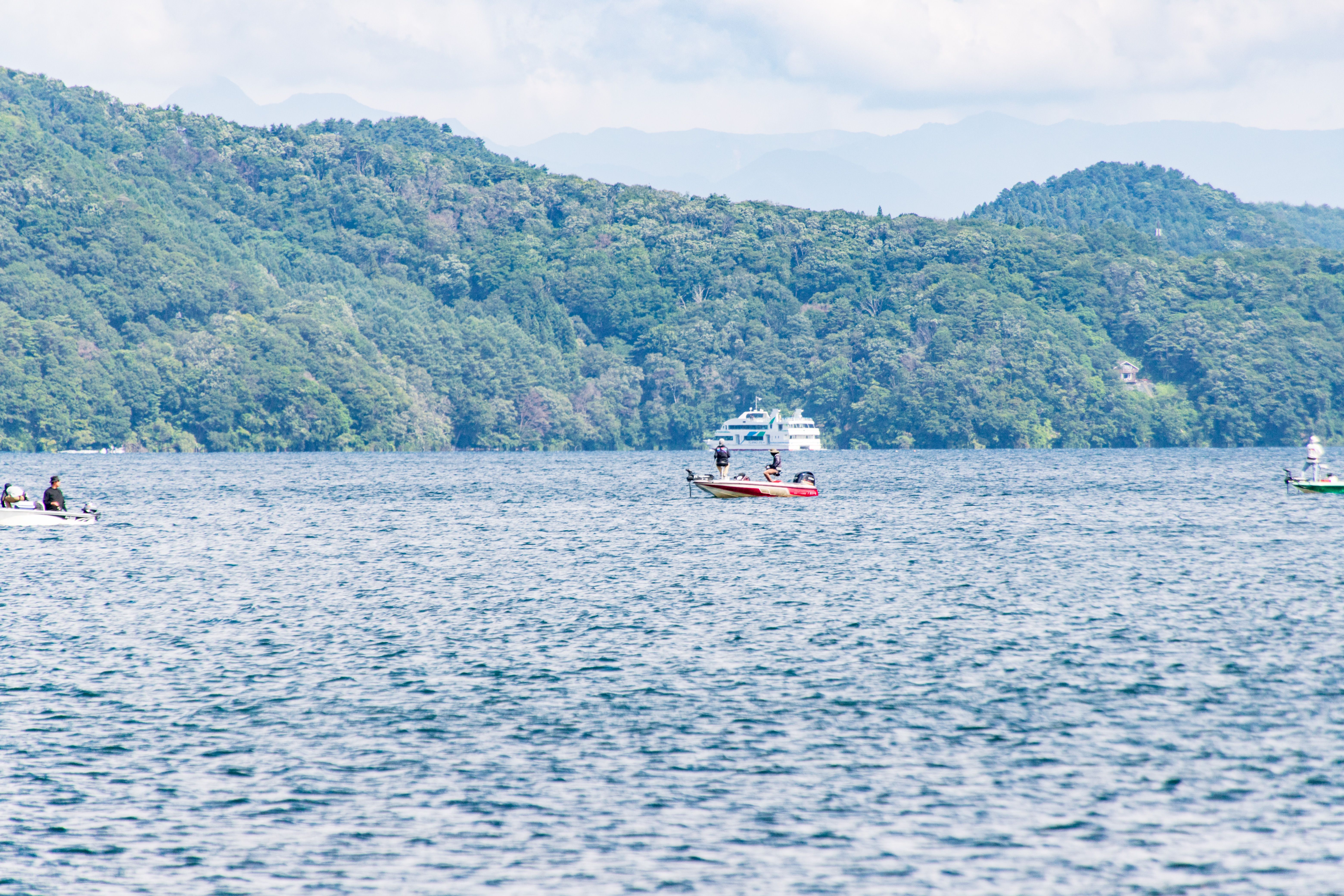 summer fishing japan