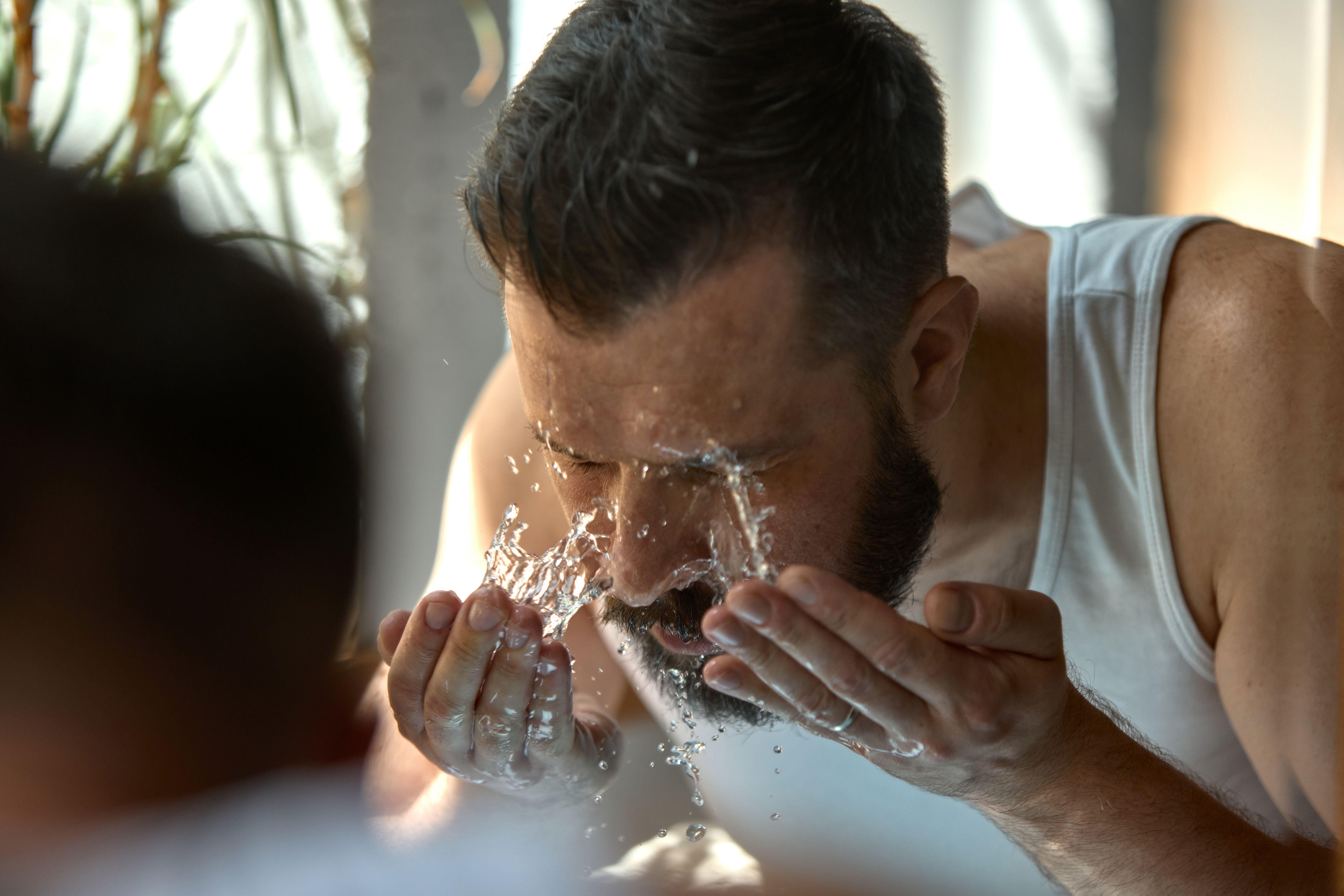 hydrating skin care minimalist tattoo custom tattoo tatuaje estrellas mejor estudio tatuajes sevilla numero uno best tattoo shop sevilla fineline dotwork traditional linea fina realismo tradicional  urbe tattoo minitatu