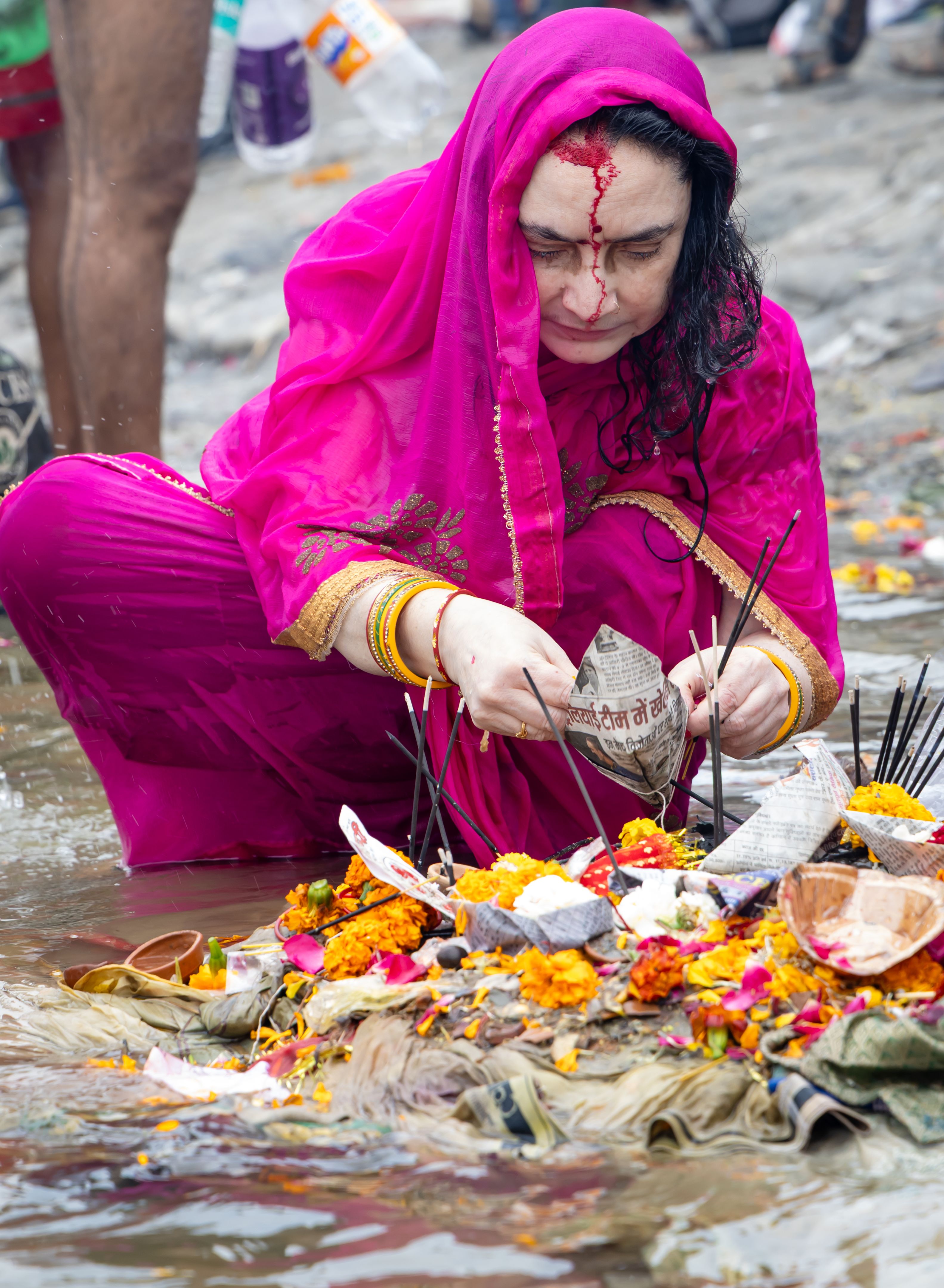 devotees praying