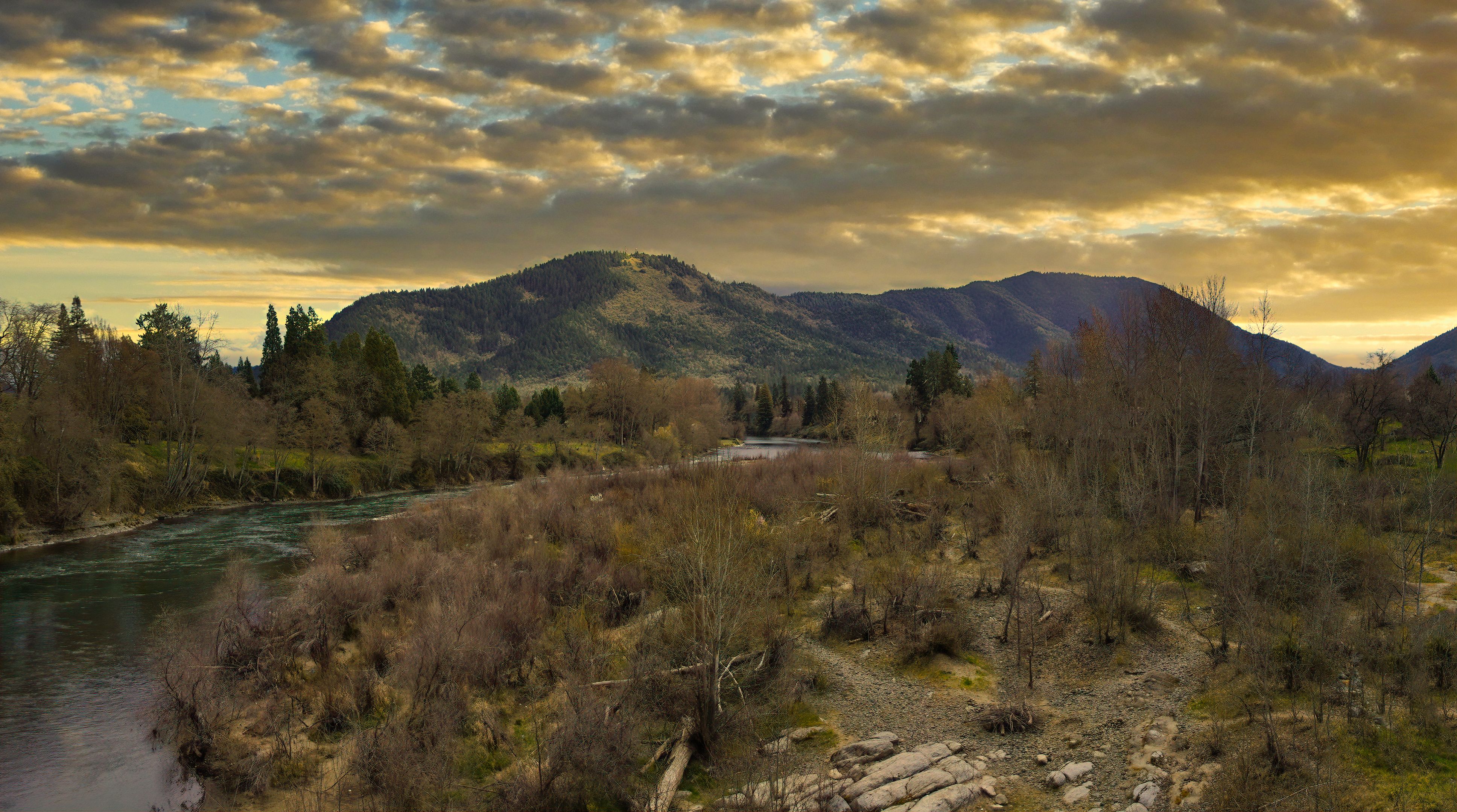 rogue valley landscape