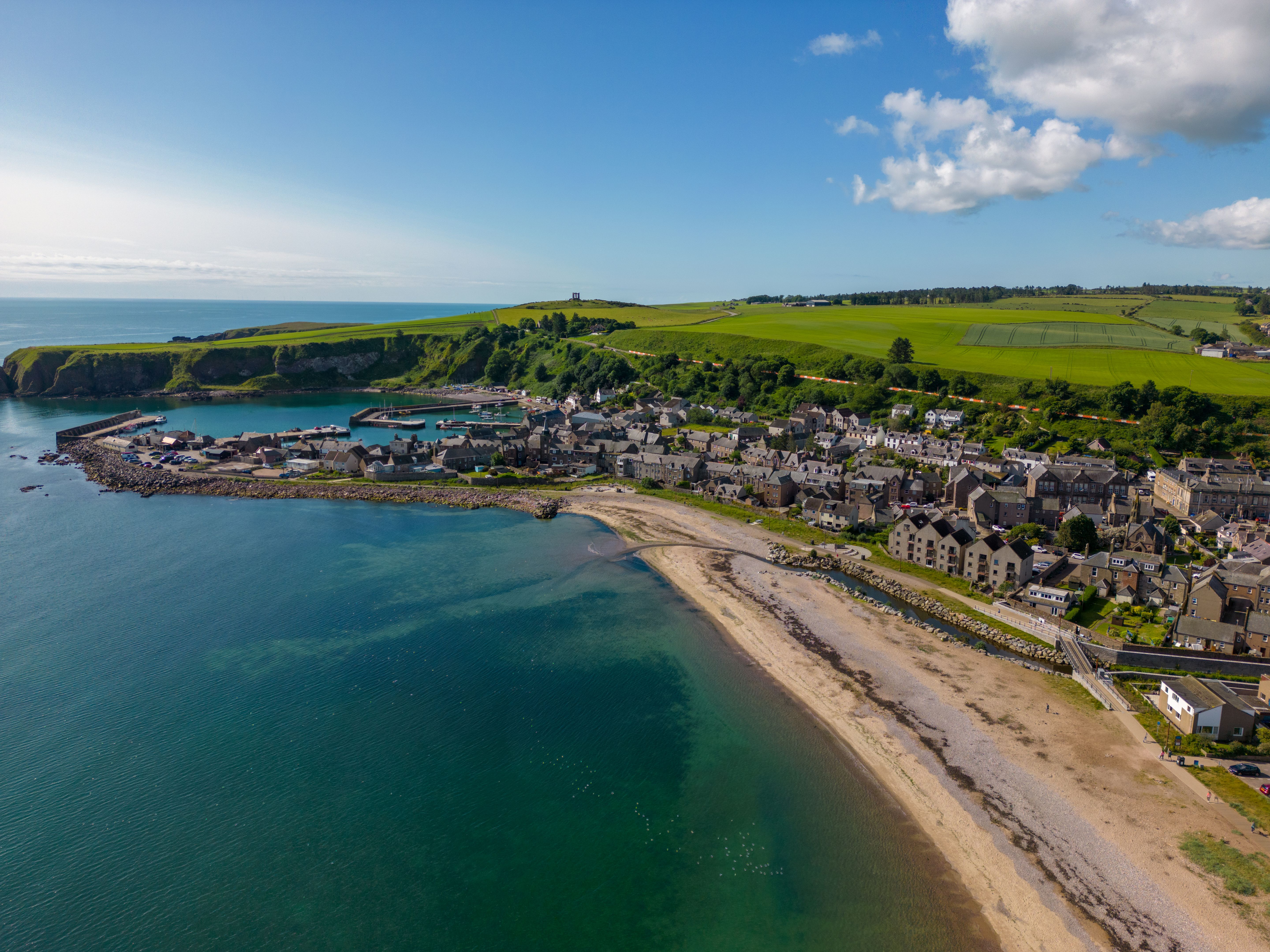 stonehaven village