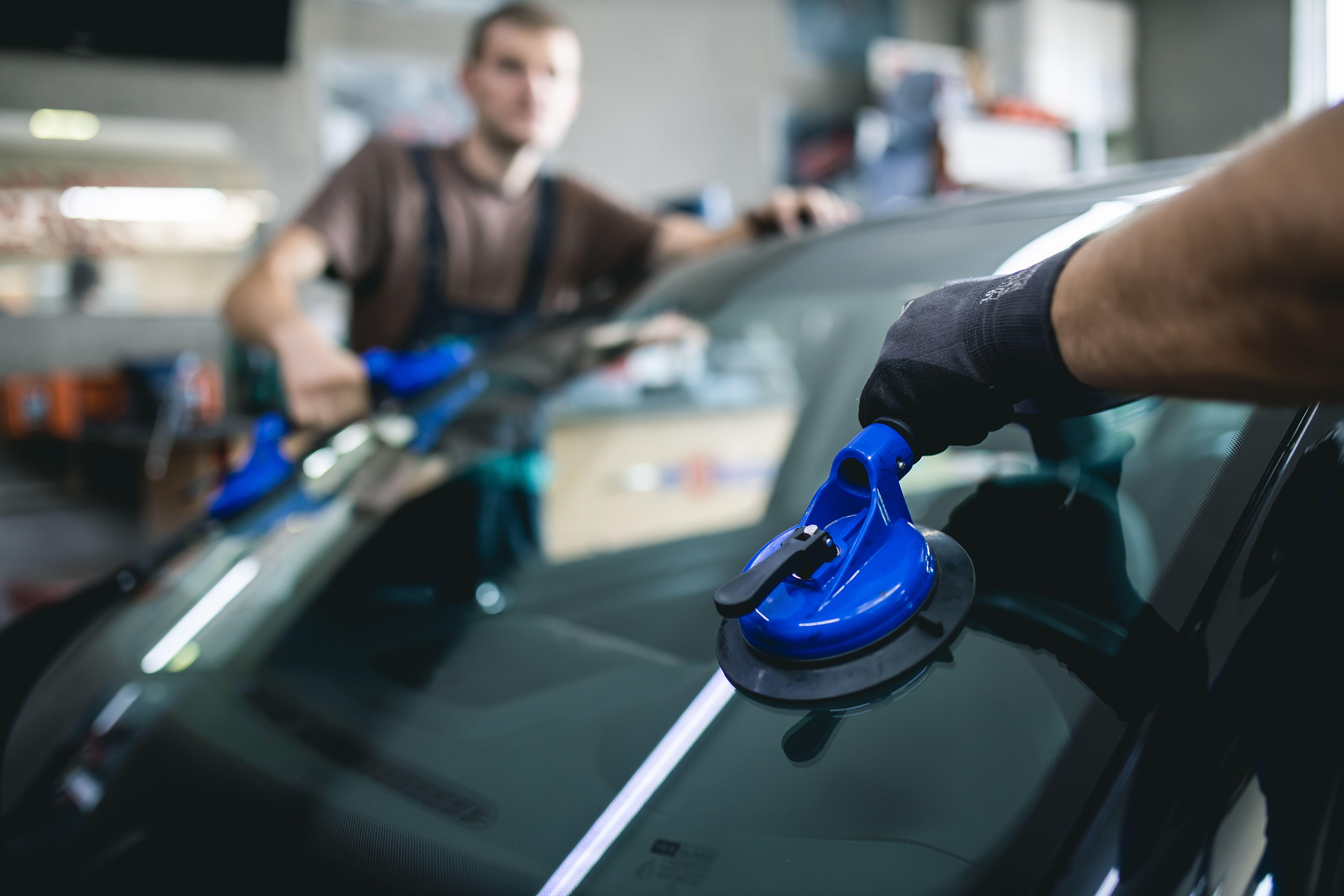 auto glass repair tools