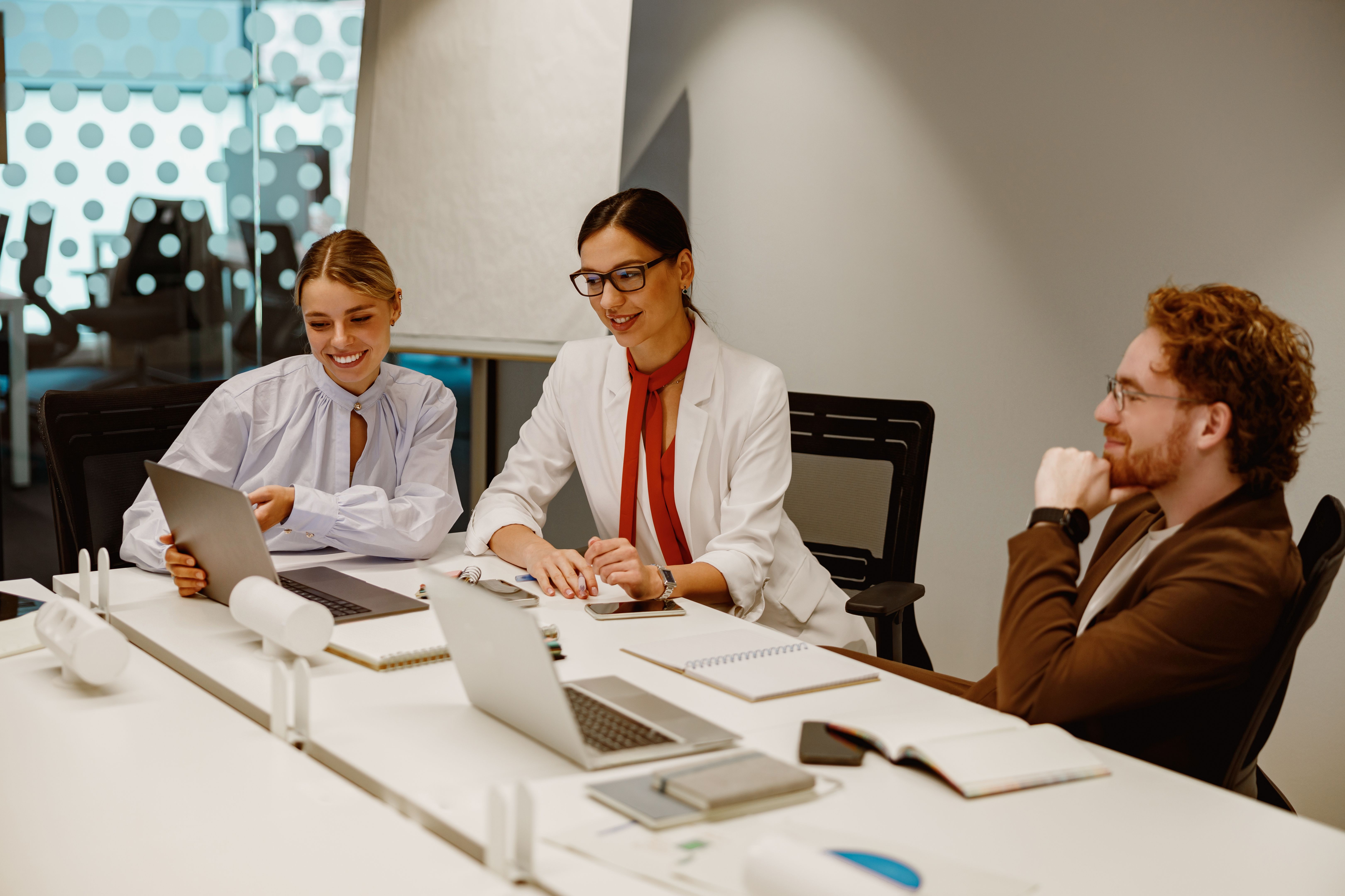 A Comprehensive Look at Team Collaboration During Modern Office Meetings and Discussions