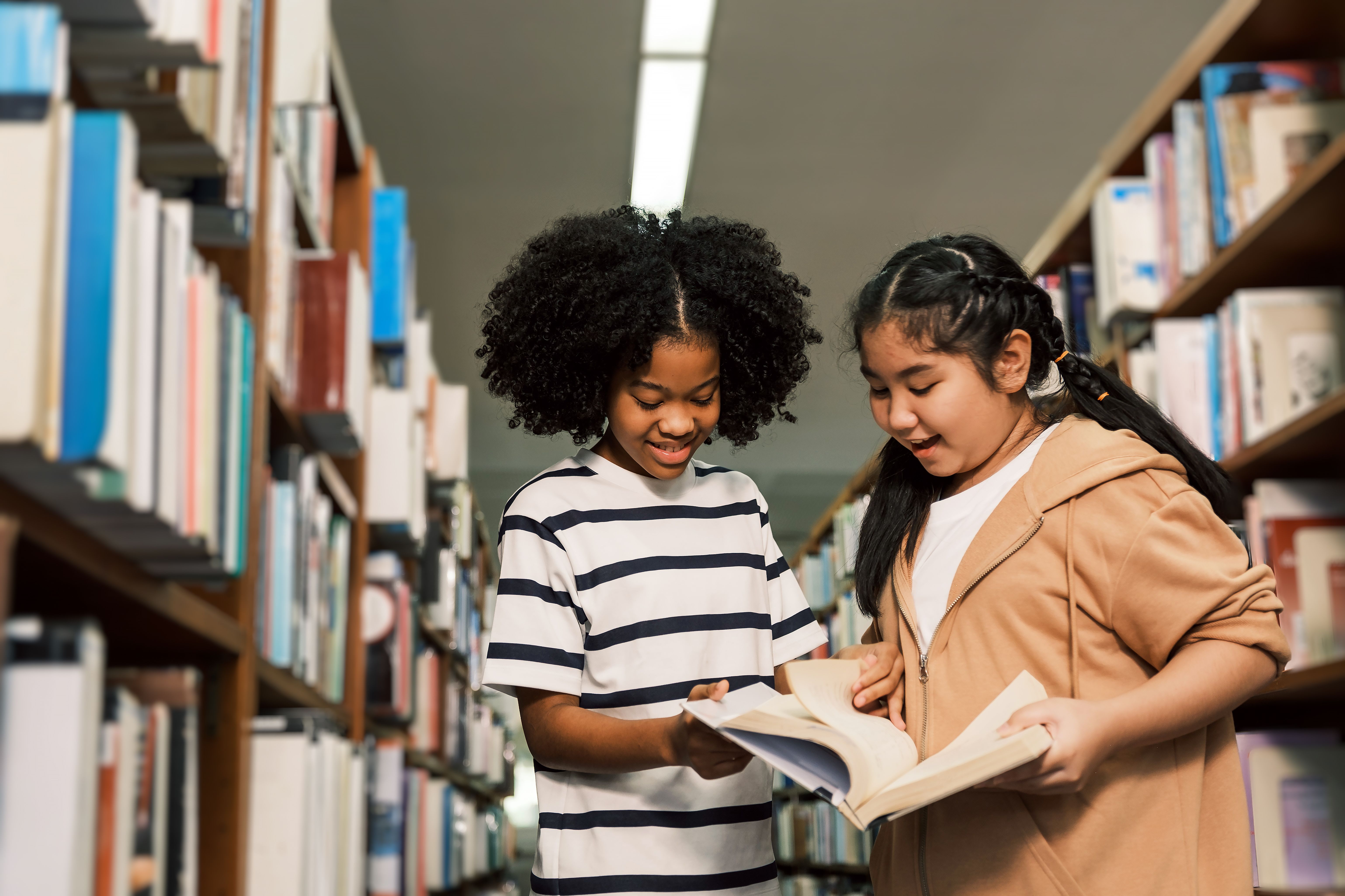 students reading books