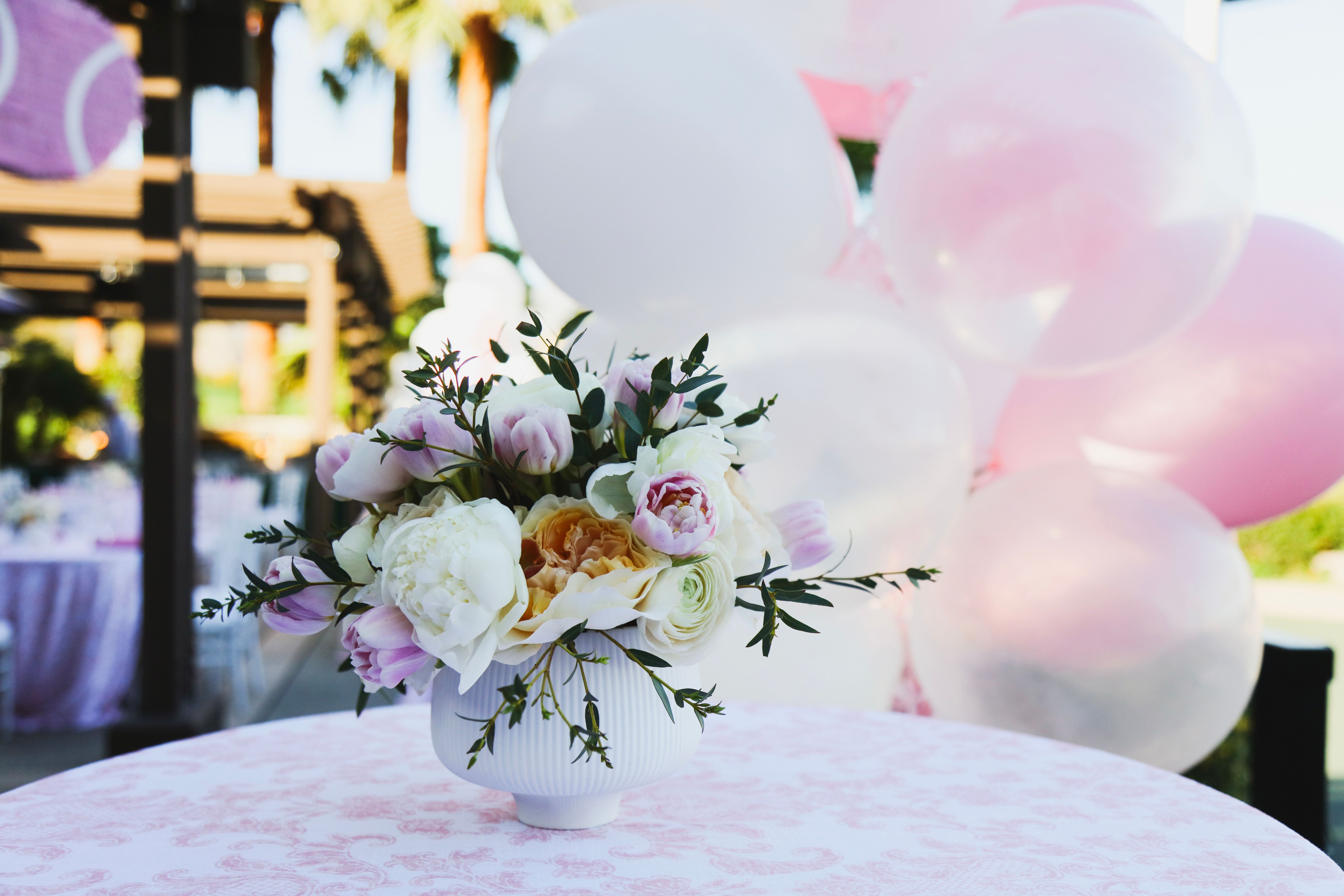 balloon centerpiece wedding