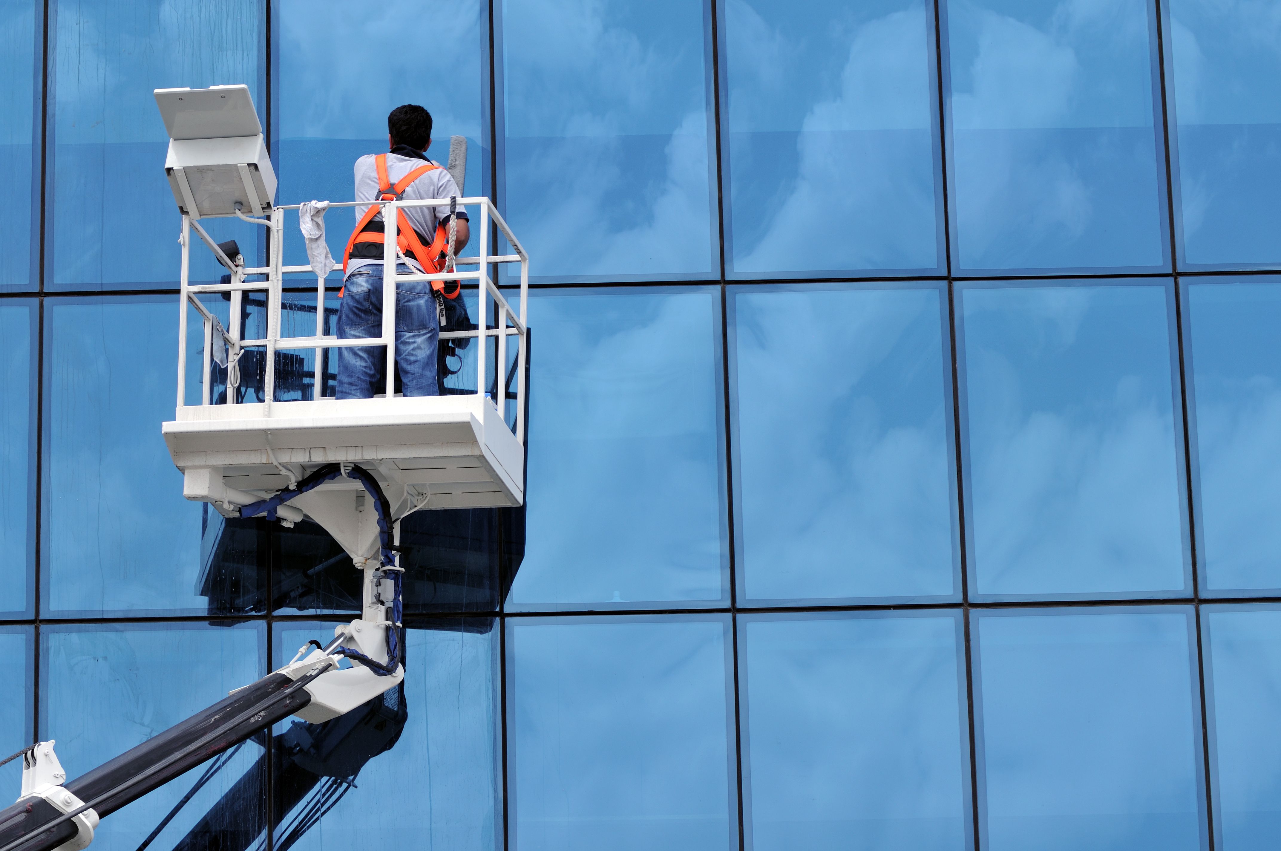 high-rise glass cleaning