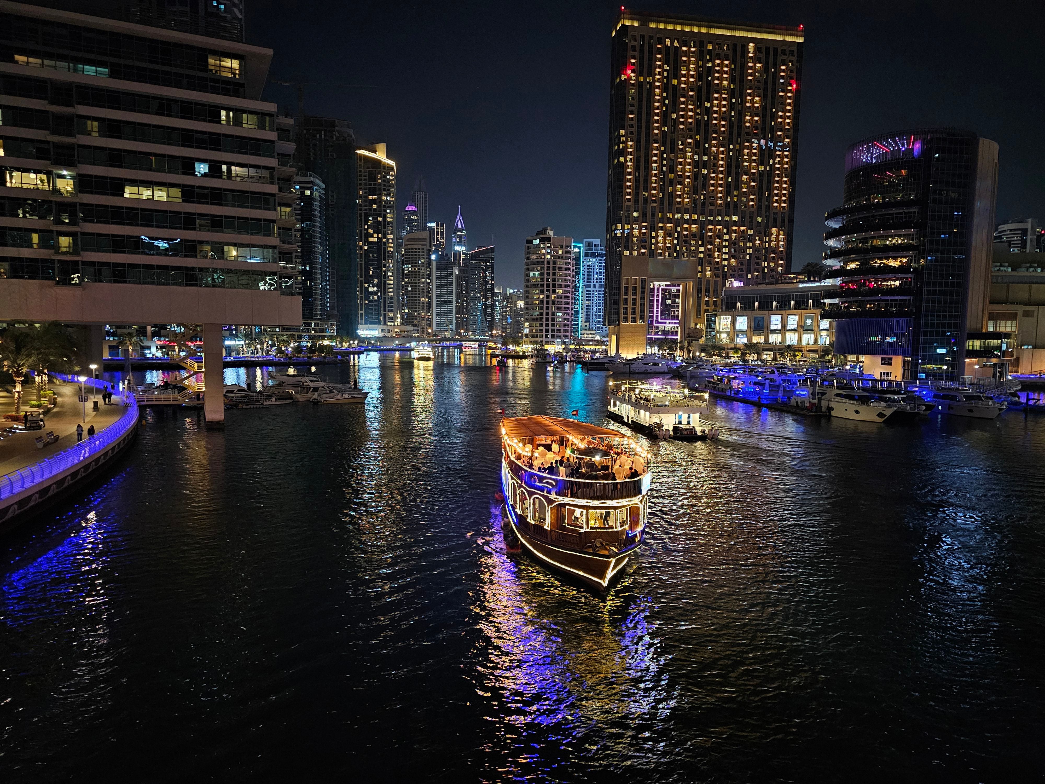 dhow cruise