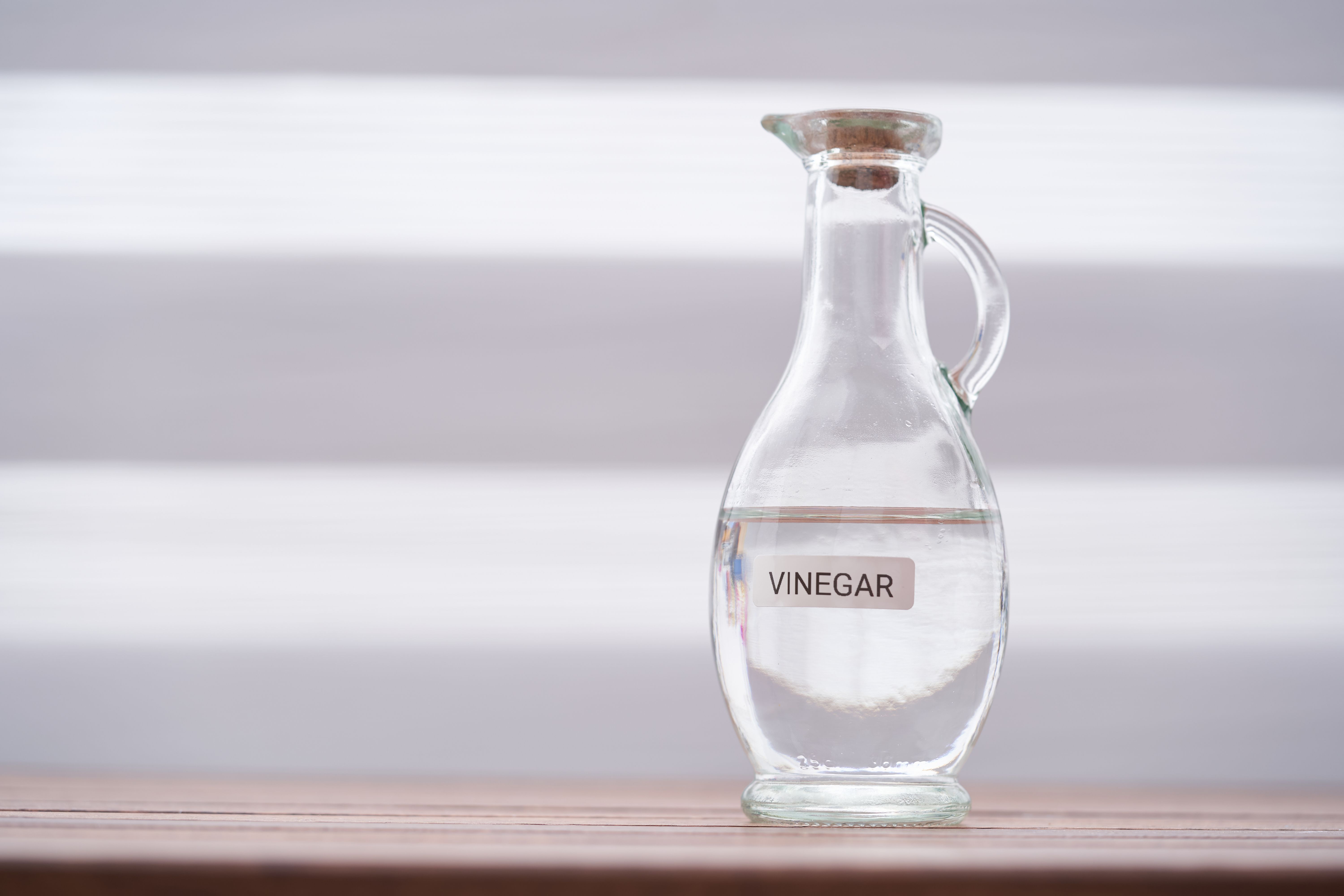 vinegar cleaning solution