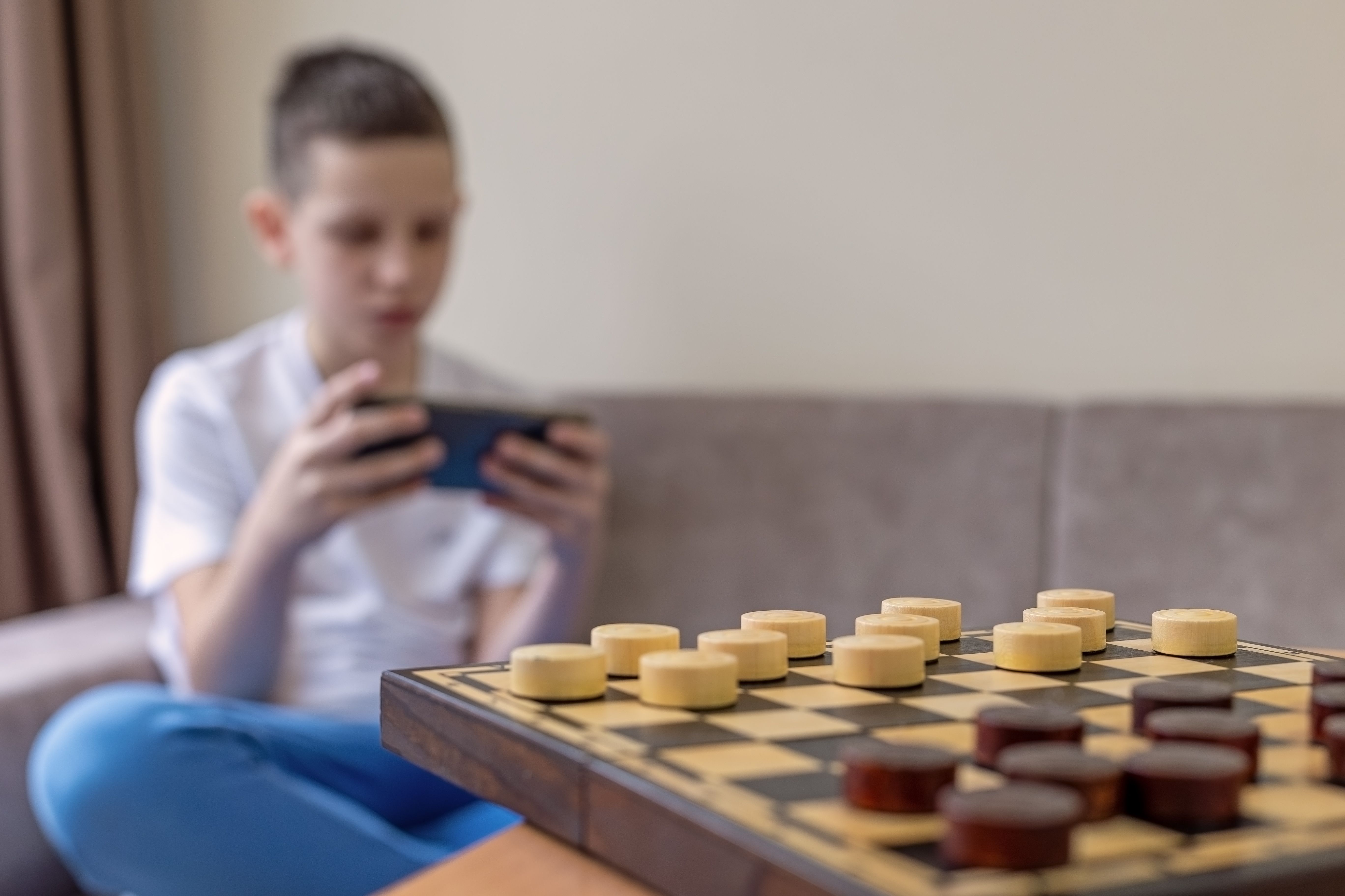 traditional vs smart board game